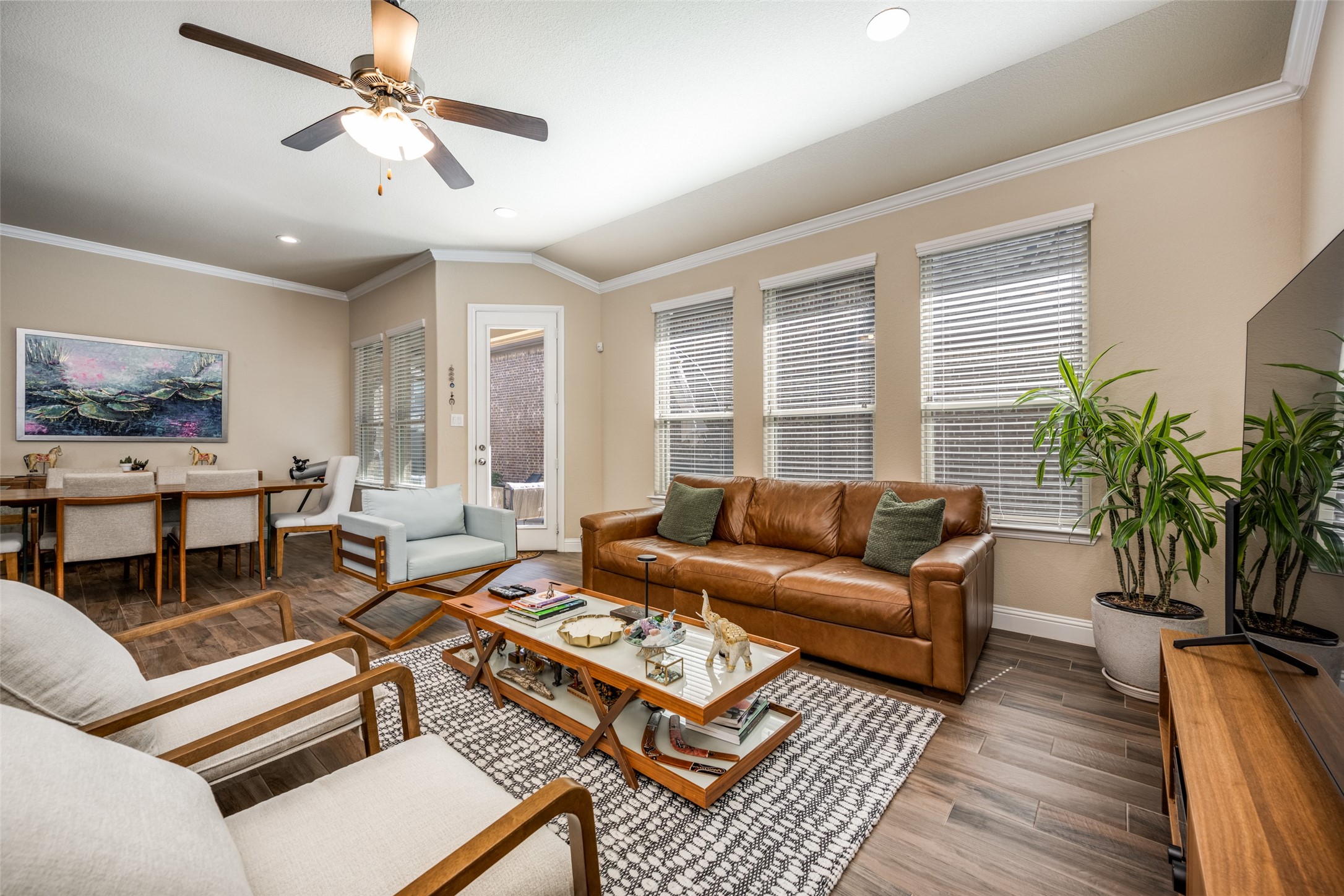 828 Parkside Drive