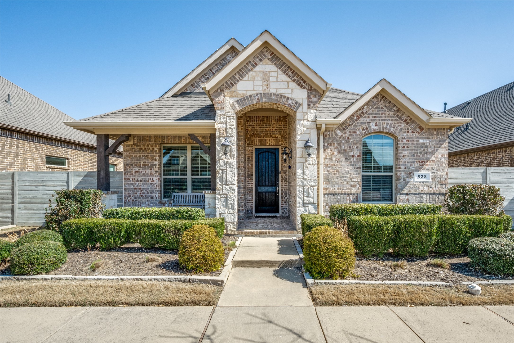 828 Parkside Drive