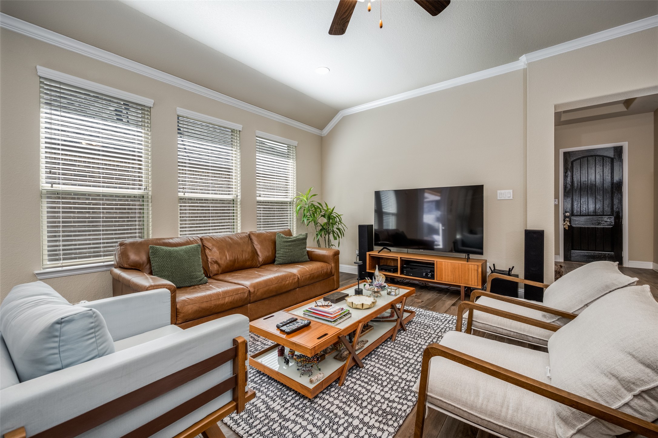 828 Parkside Drive