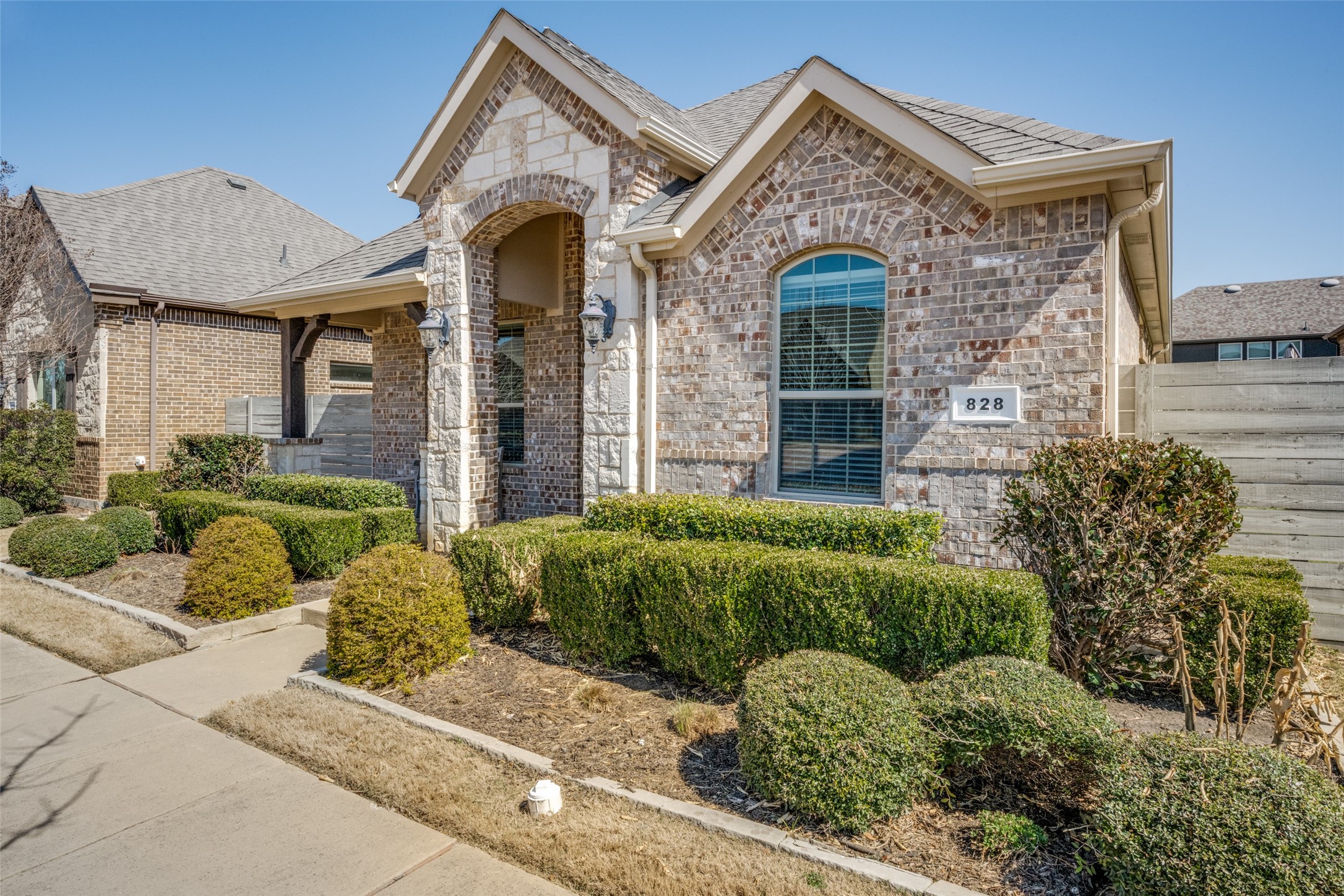 828 Parkside Drive