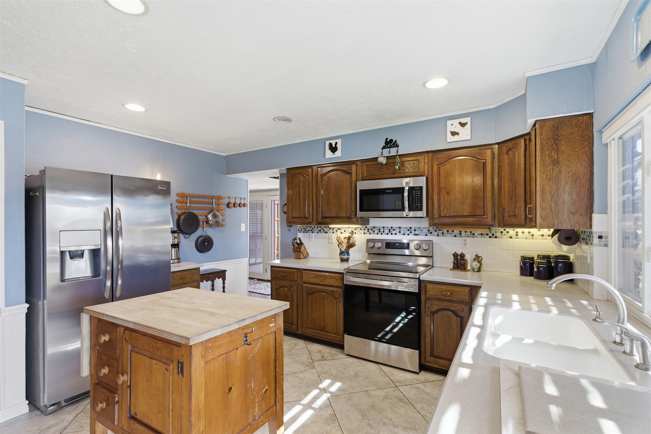 2204 Red Bluff Drive