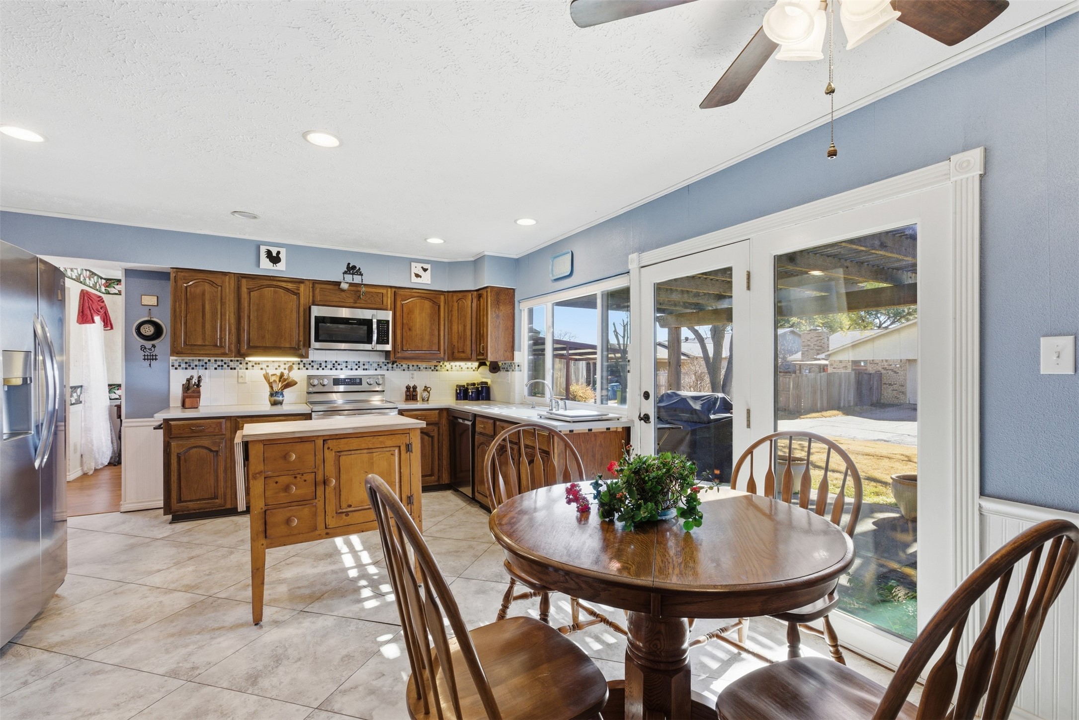 2204 Red Bluff Drive