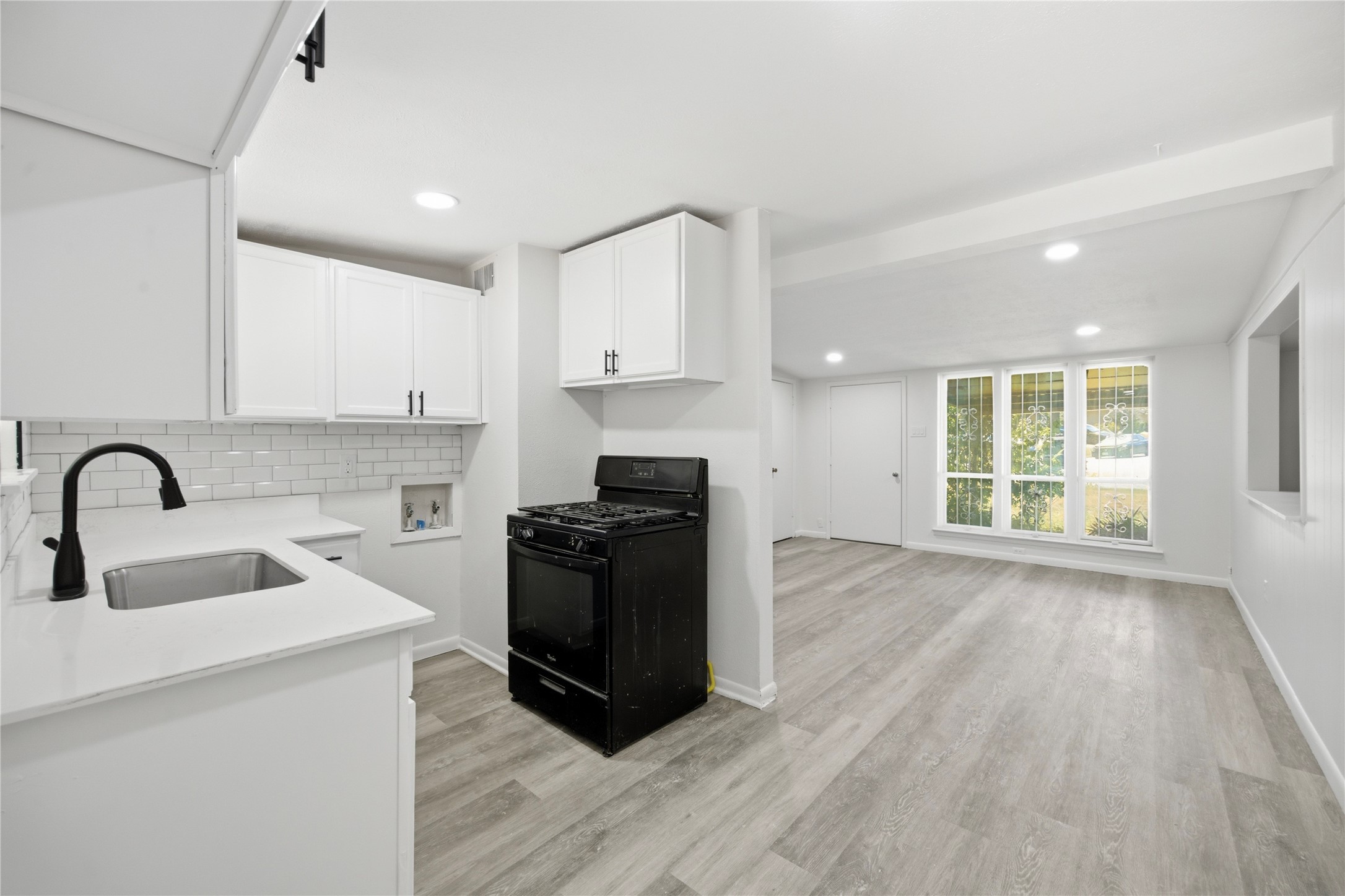 612 Henderson Circle