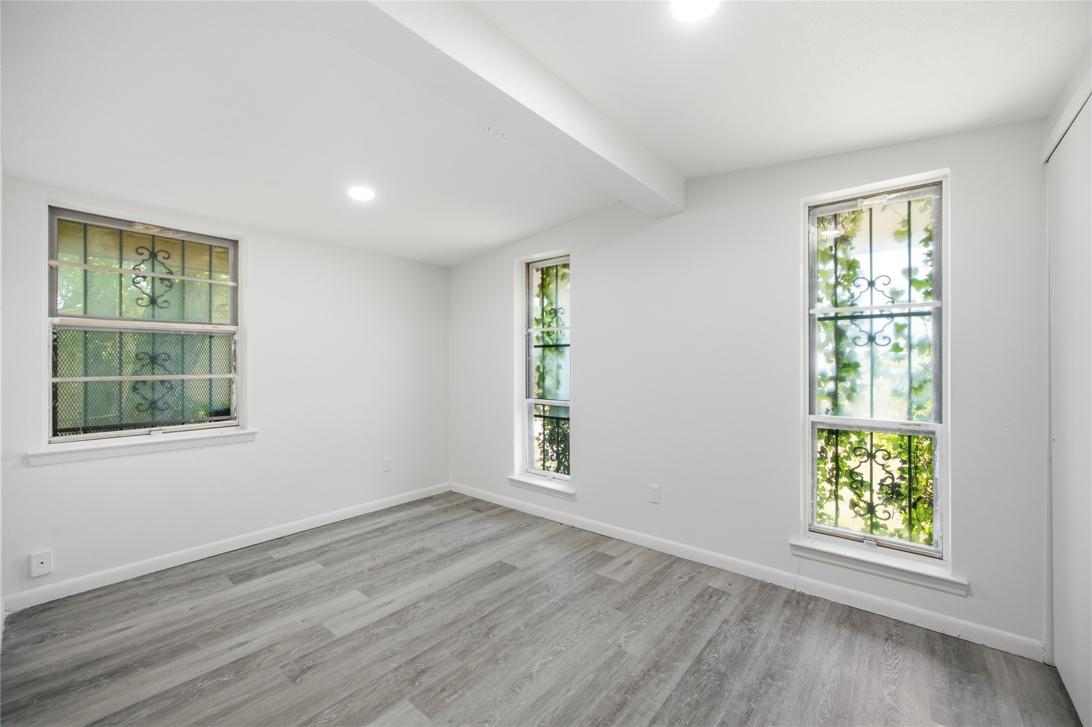 612 Henderson Circle