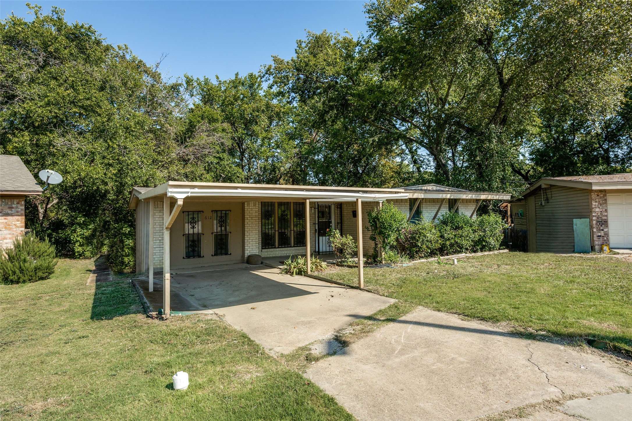612 Henderson Circle