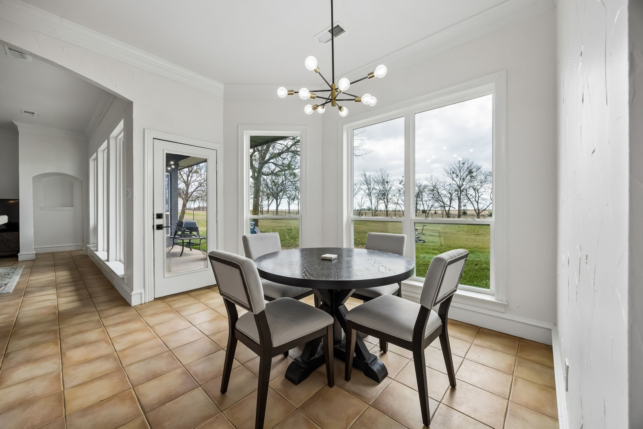 984 Equestrian Drive