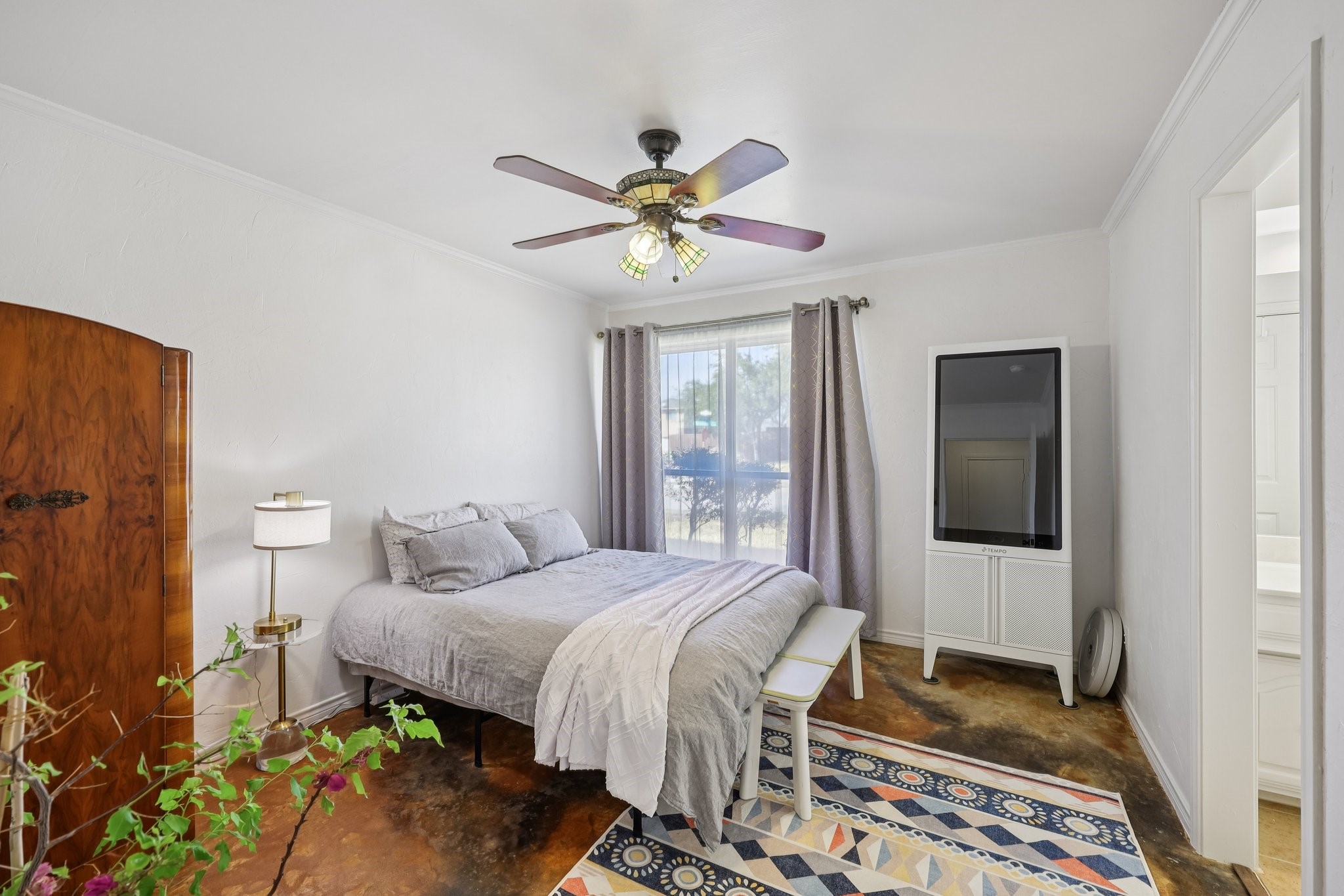 10202 Chisholm Trail