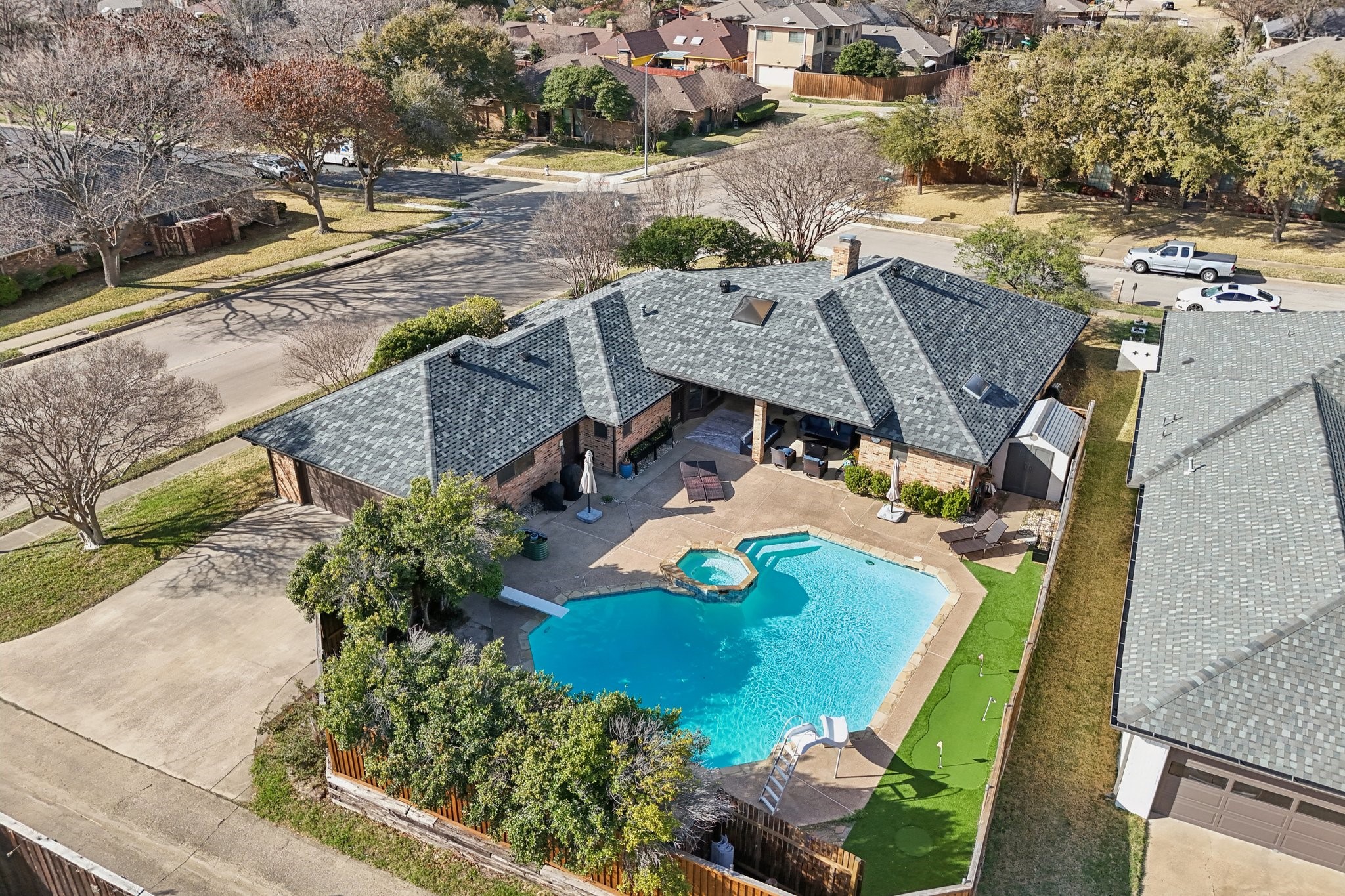 10202 Chisholm Trail