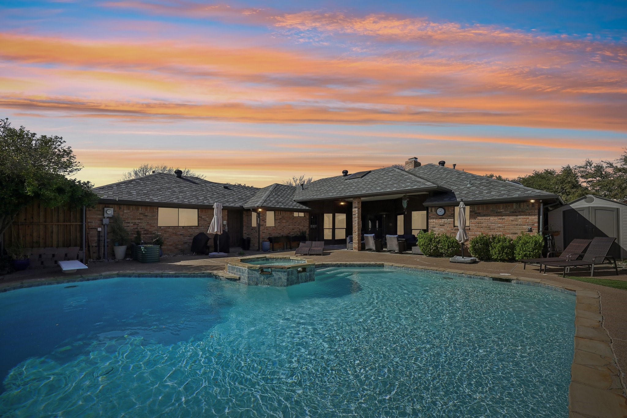 10202 Chisholm Trail