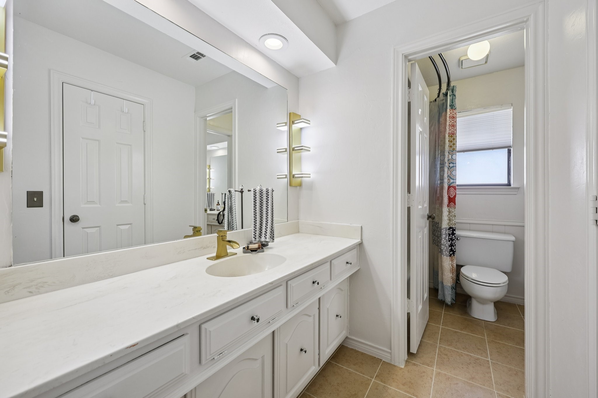 10202 Chisholm Trail