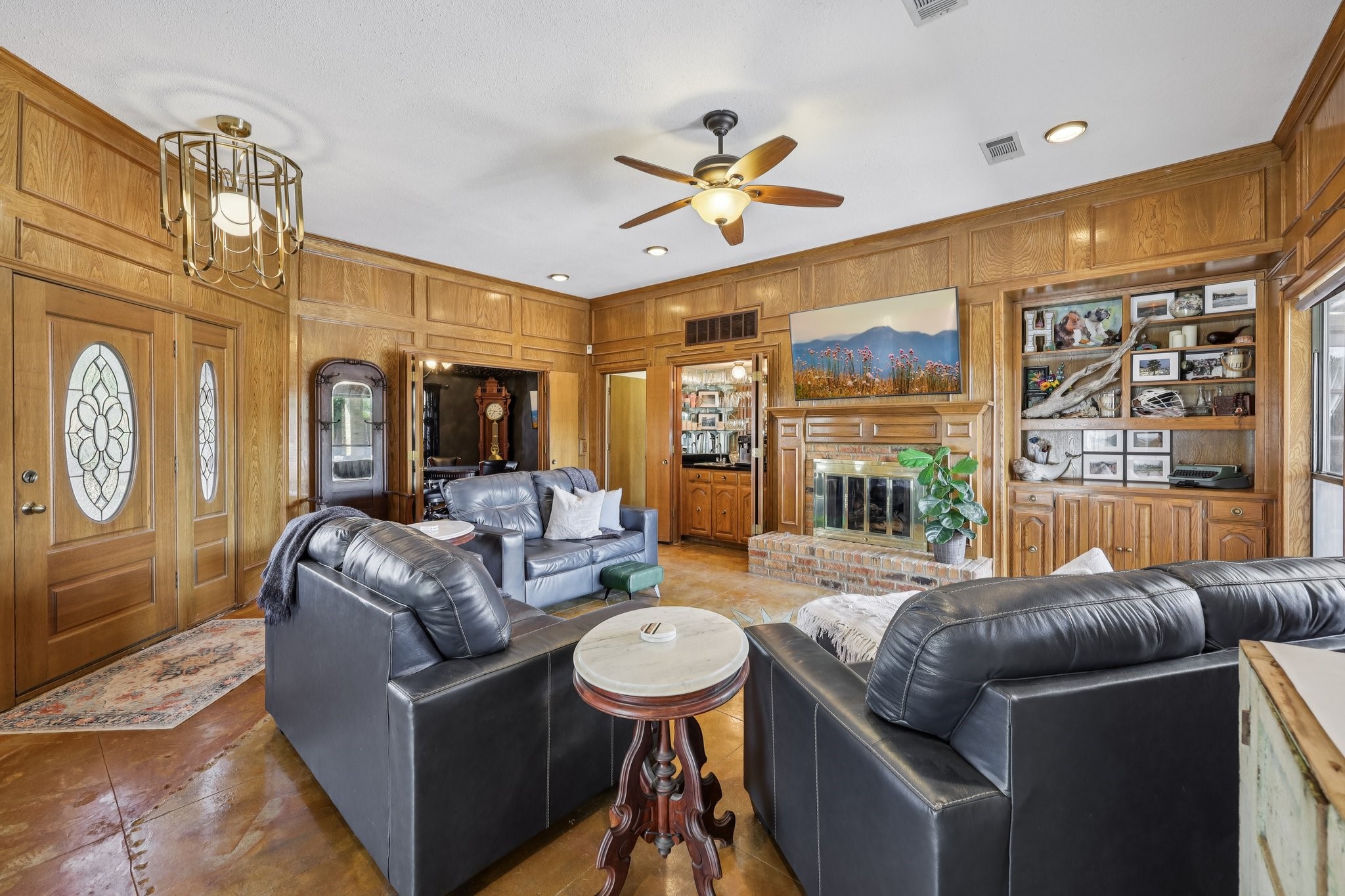 10202 Chisholm Trail