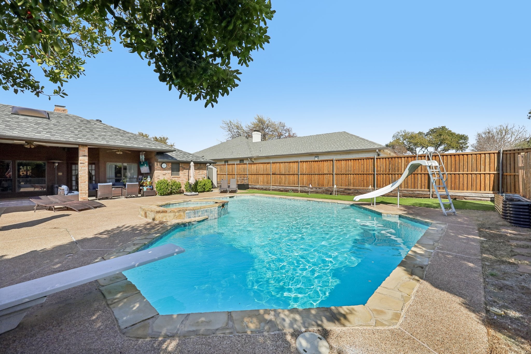 10202 Chisholm Trail