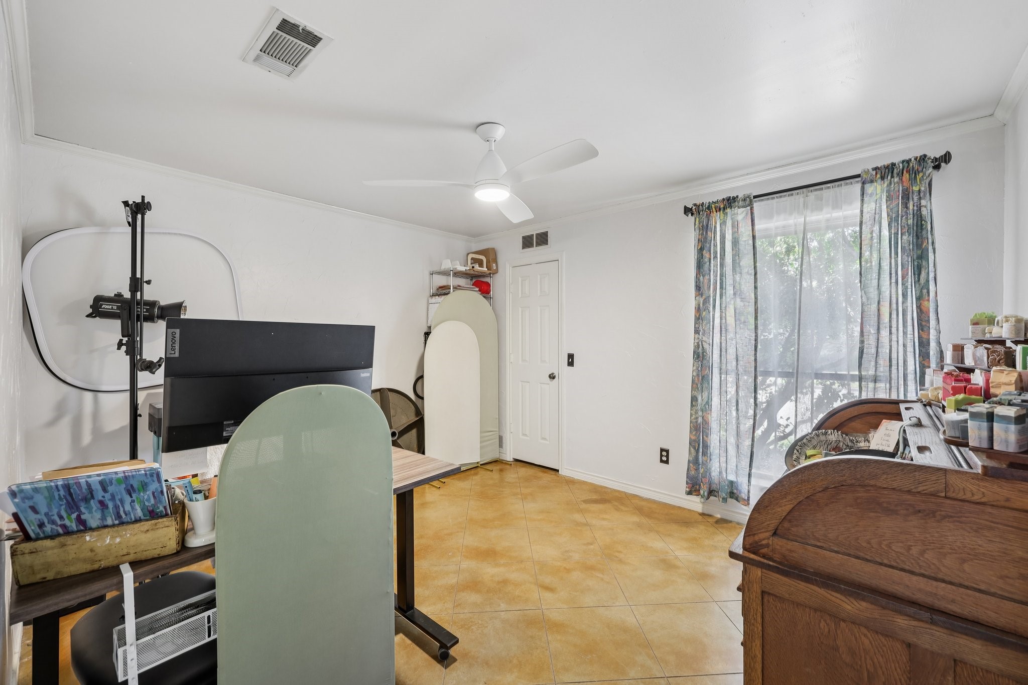 10202 Chisholm Trail