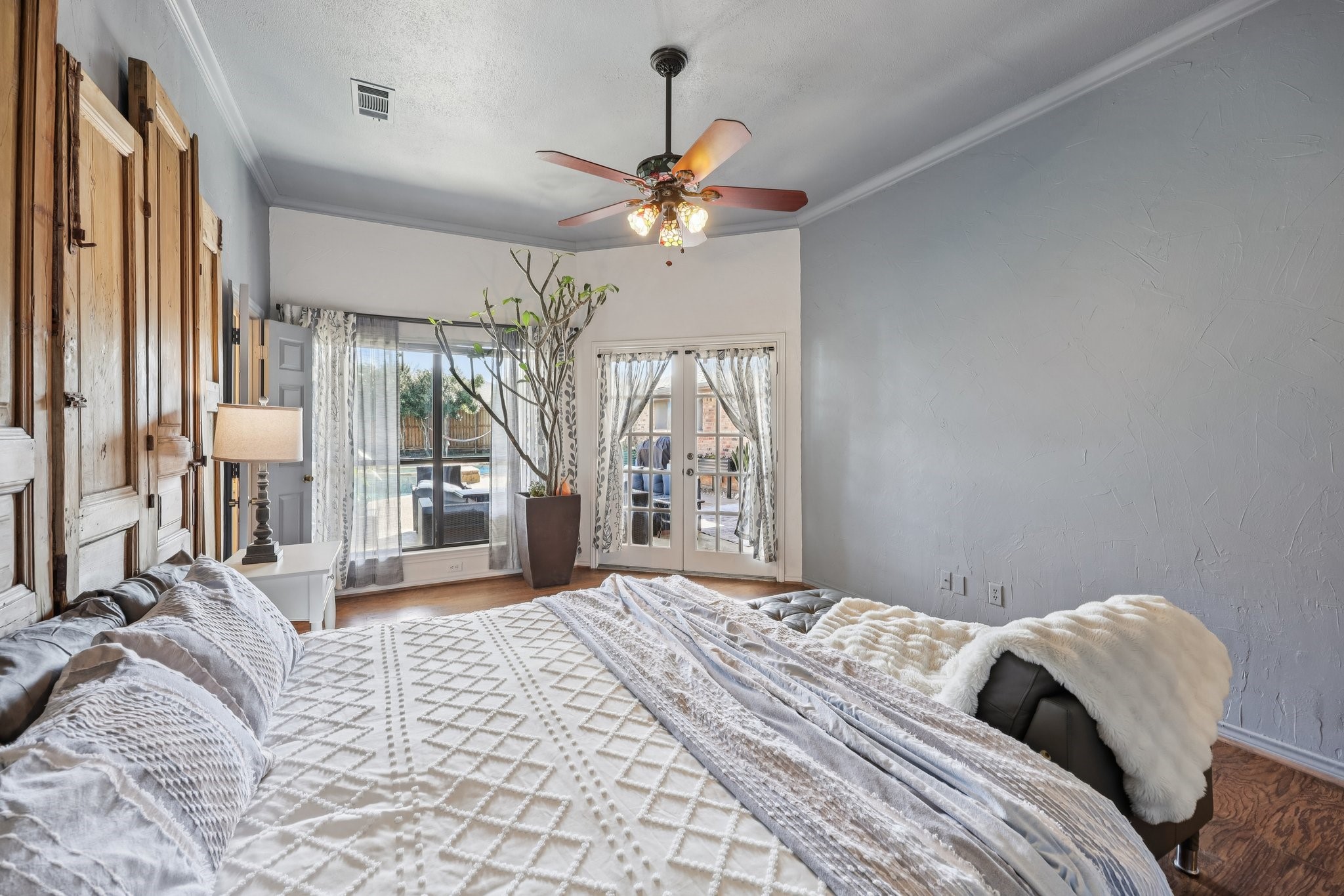 10202 Chisholm Trail