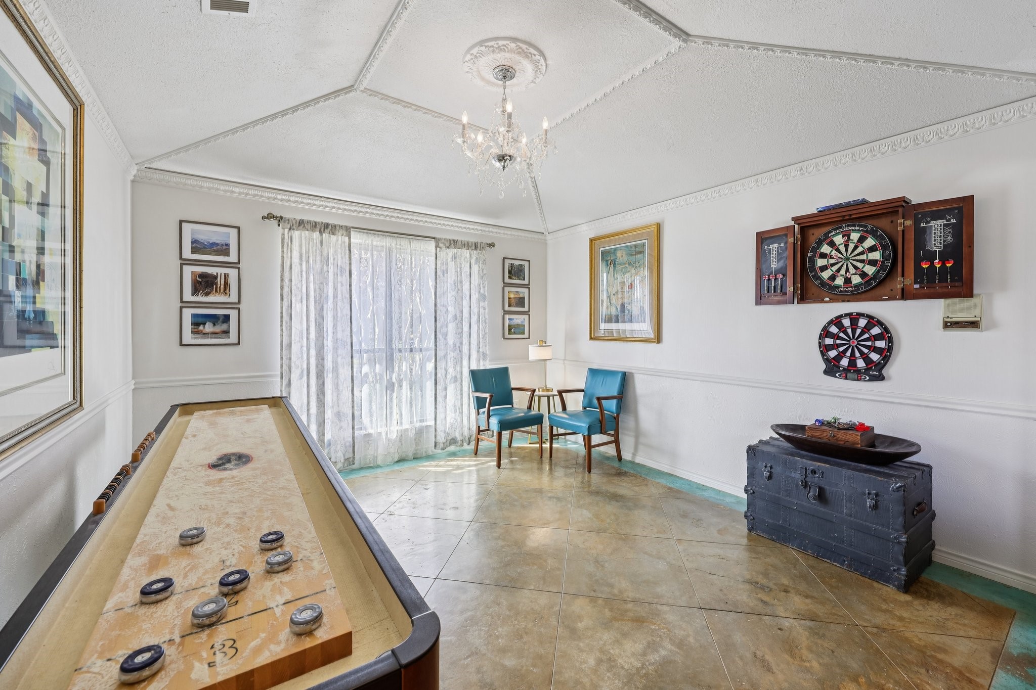 10202 Chisholm Trail