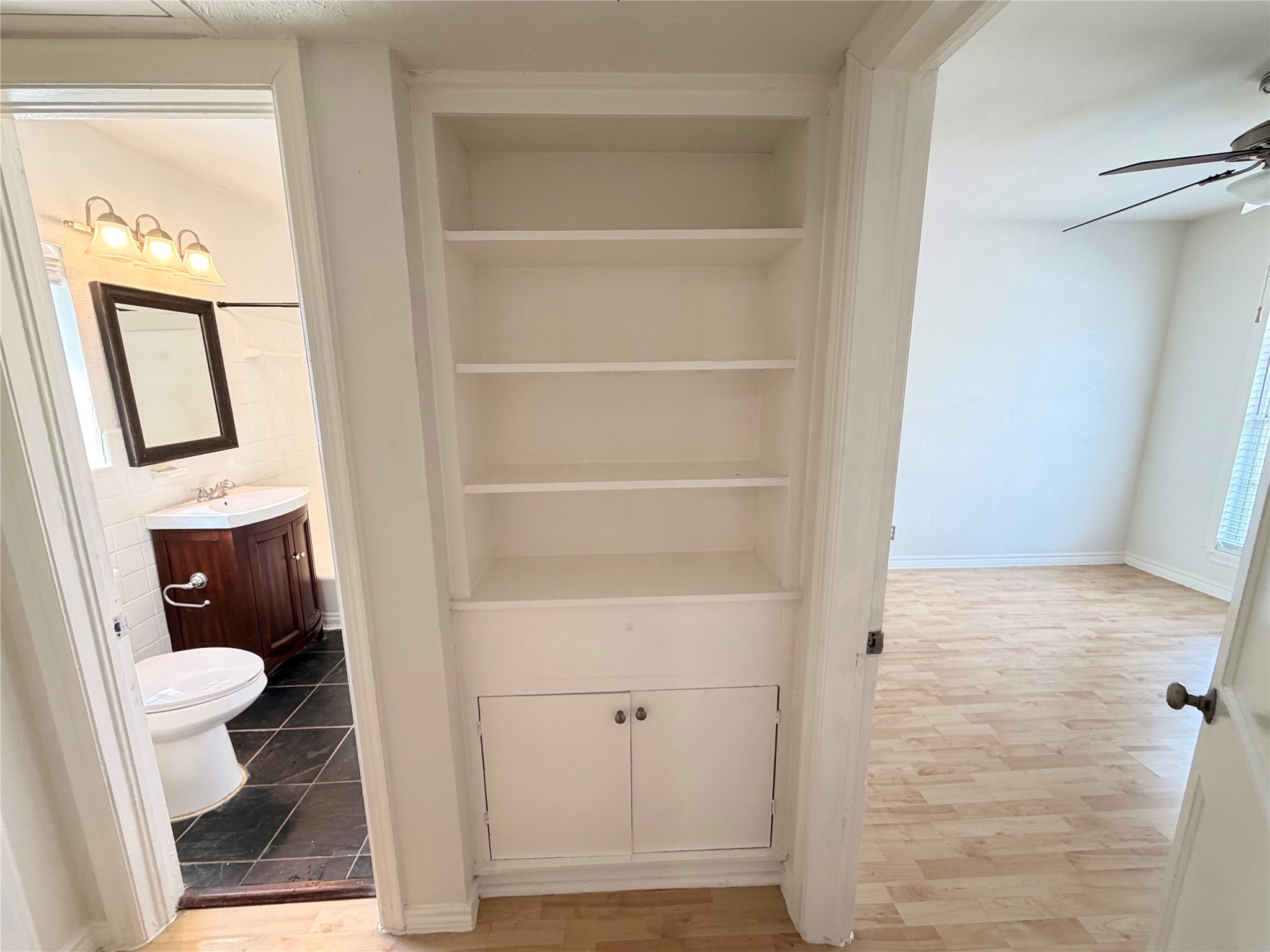 4101 Douglas Avenue 102