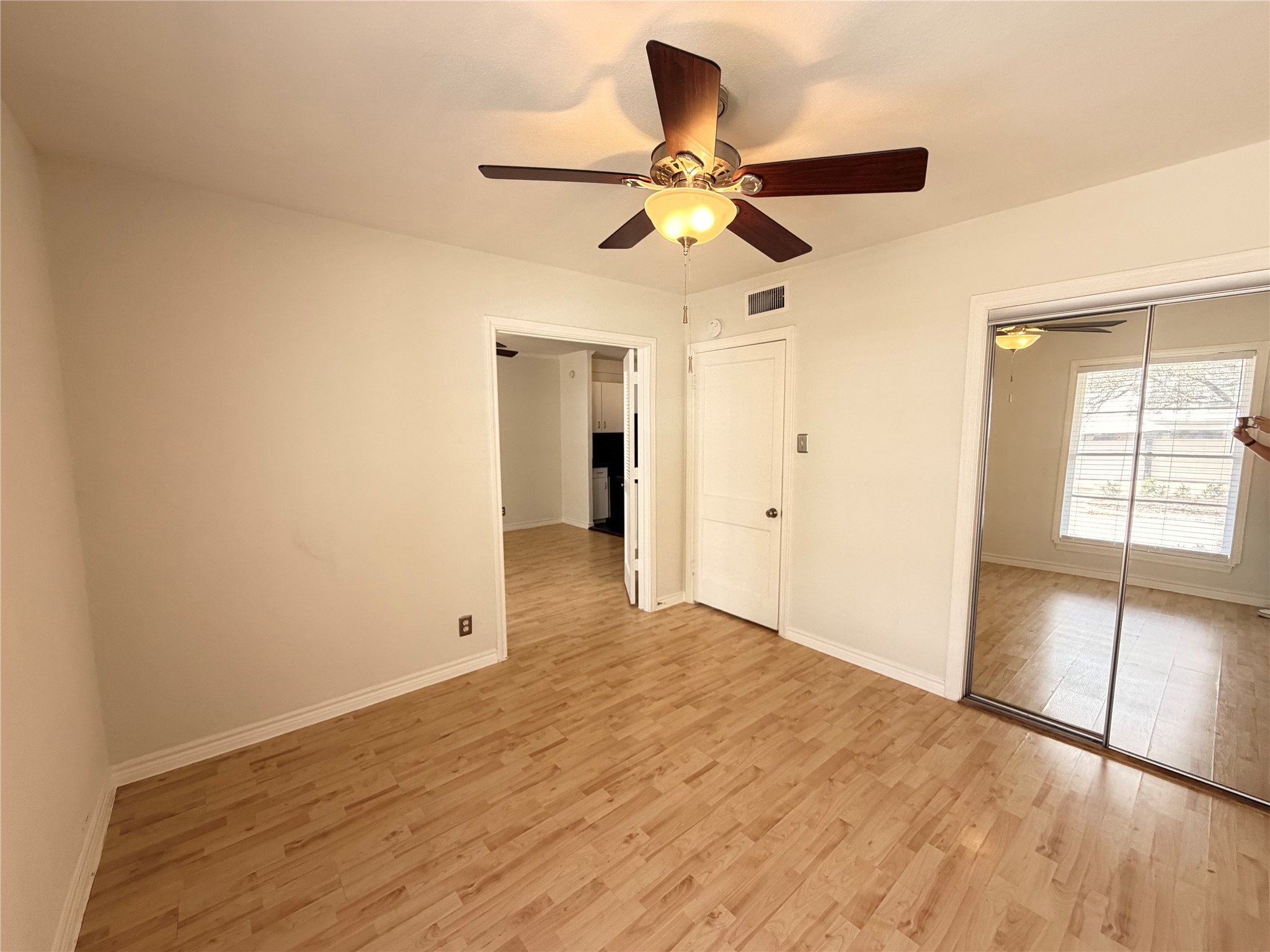 4101 Douglas Avenue 102
