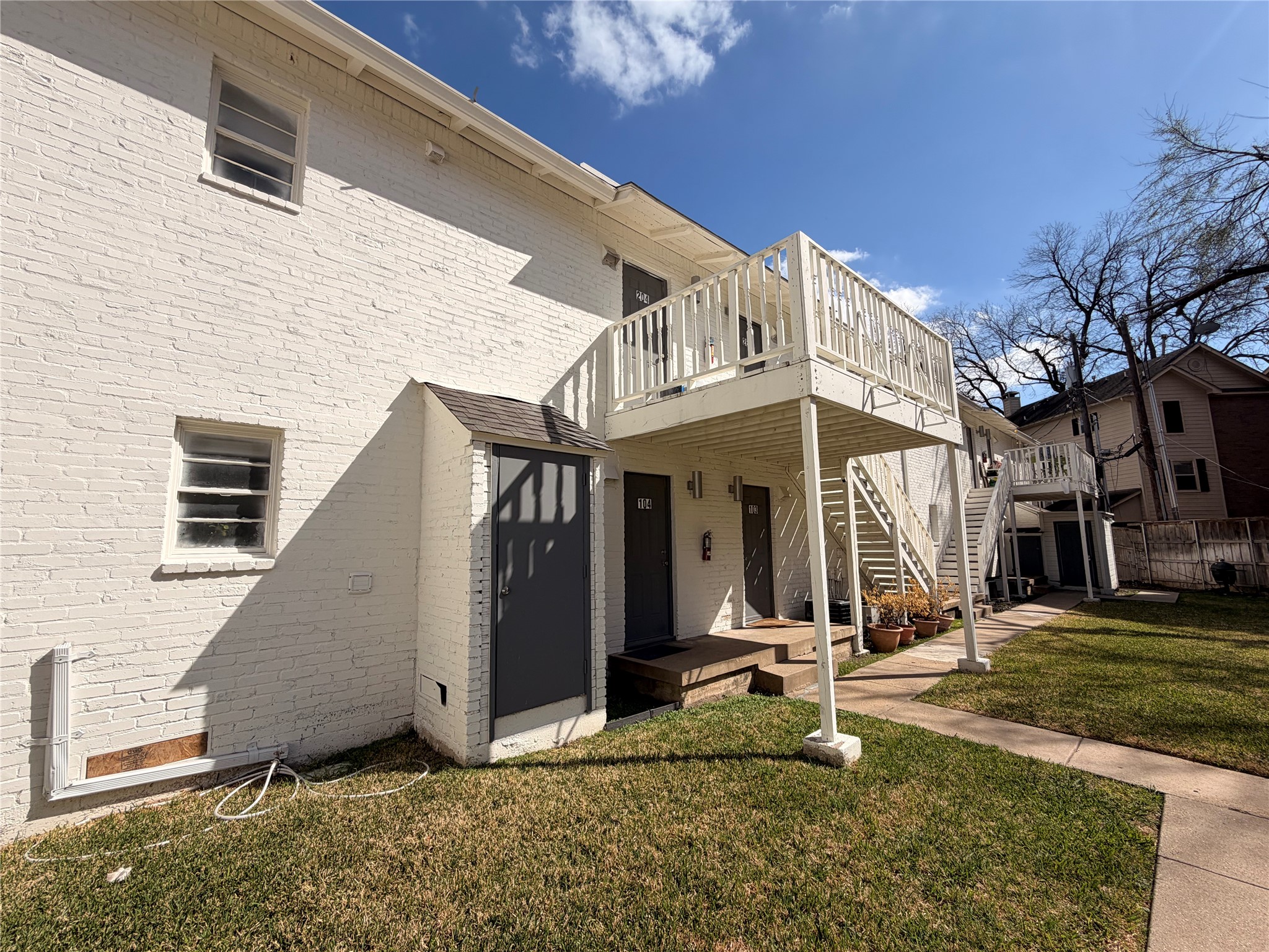 4101 Douglas Avenue 102