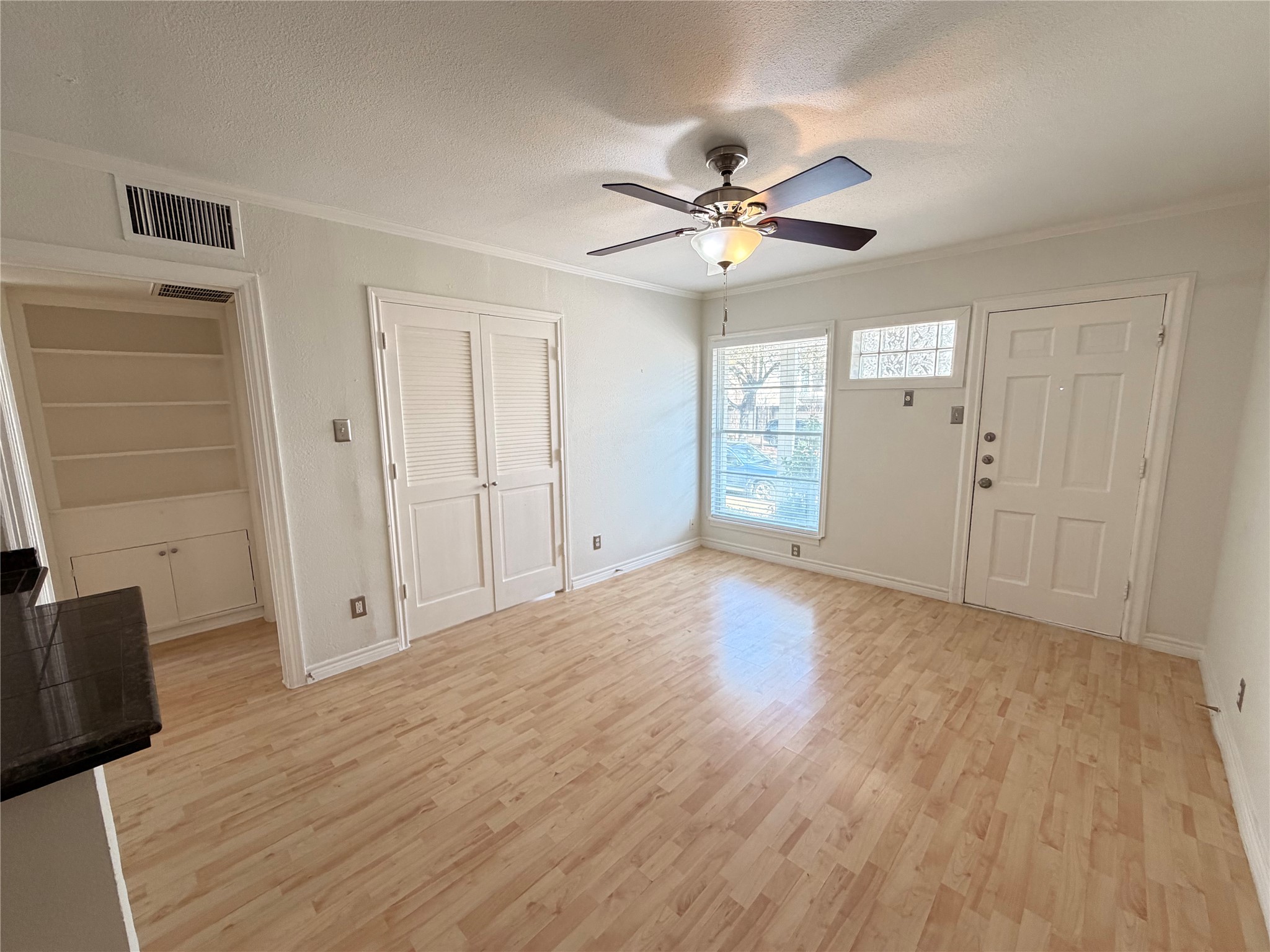4101 Douglas Avenue 102
