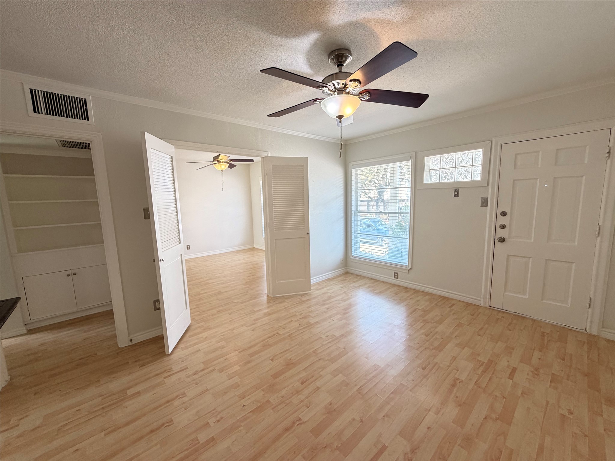 4101 Douglas Avenue 102