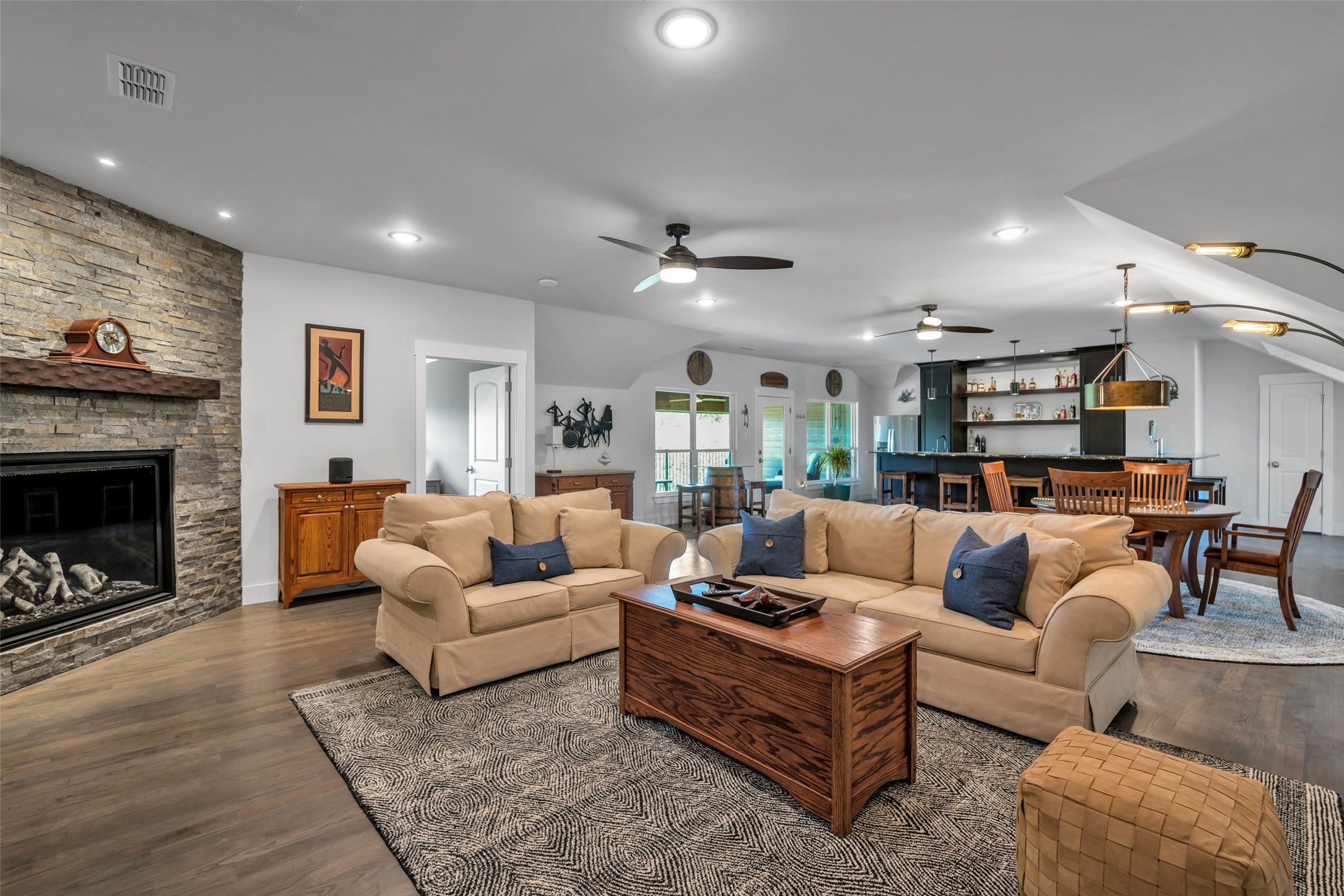 2286 White Stag Road