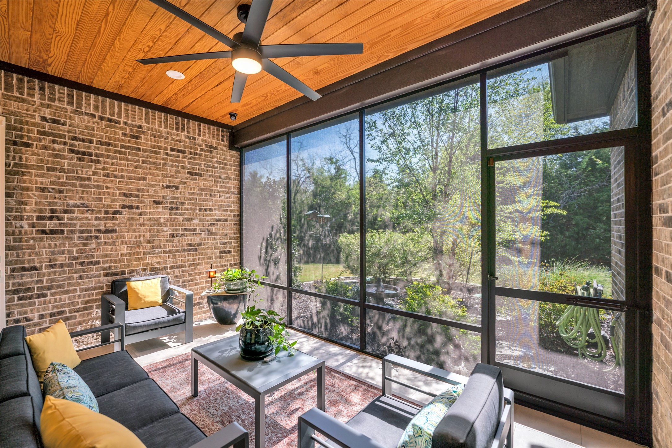 2286 White Stag Road