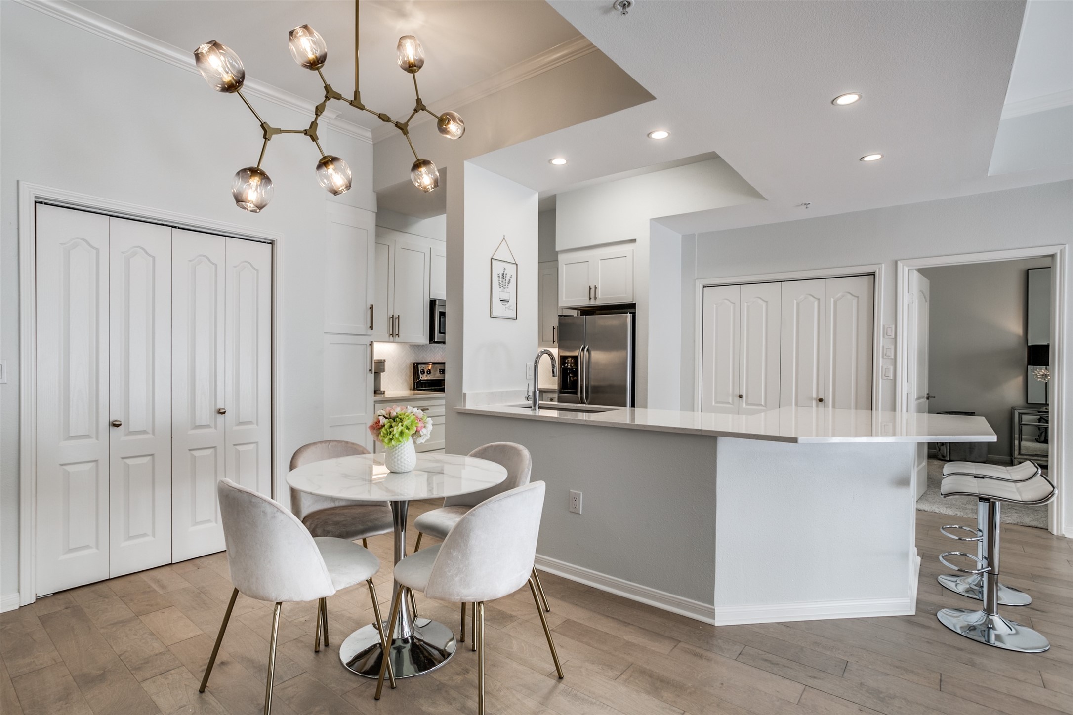 3225 Turtle Creek Boulevard 220