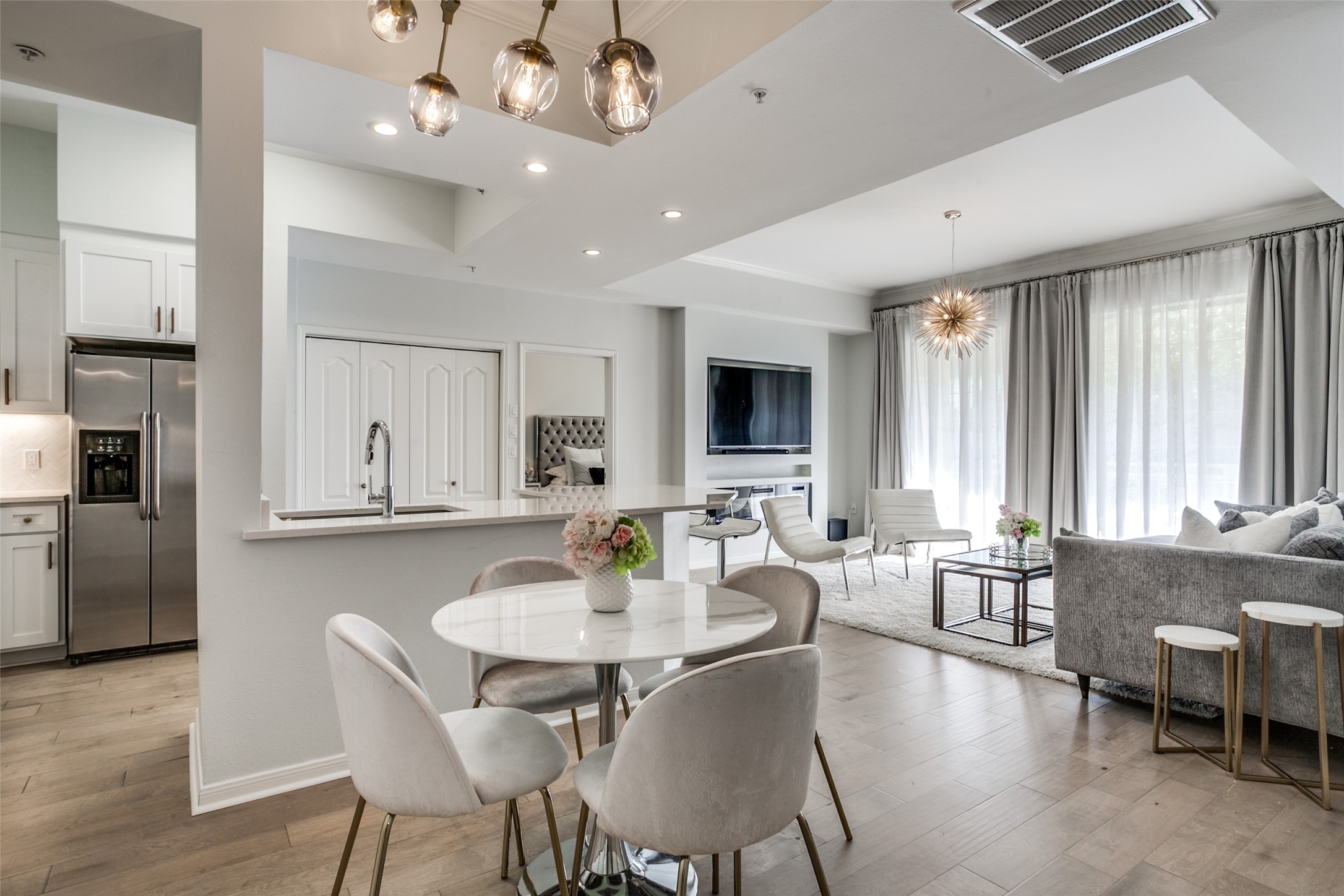 3225 Turtle Creek Boulevard 220