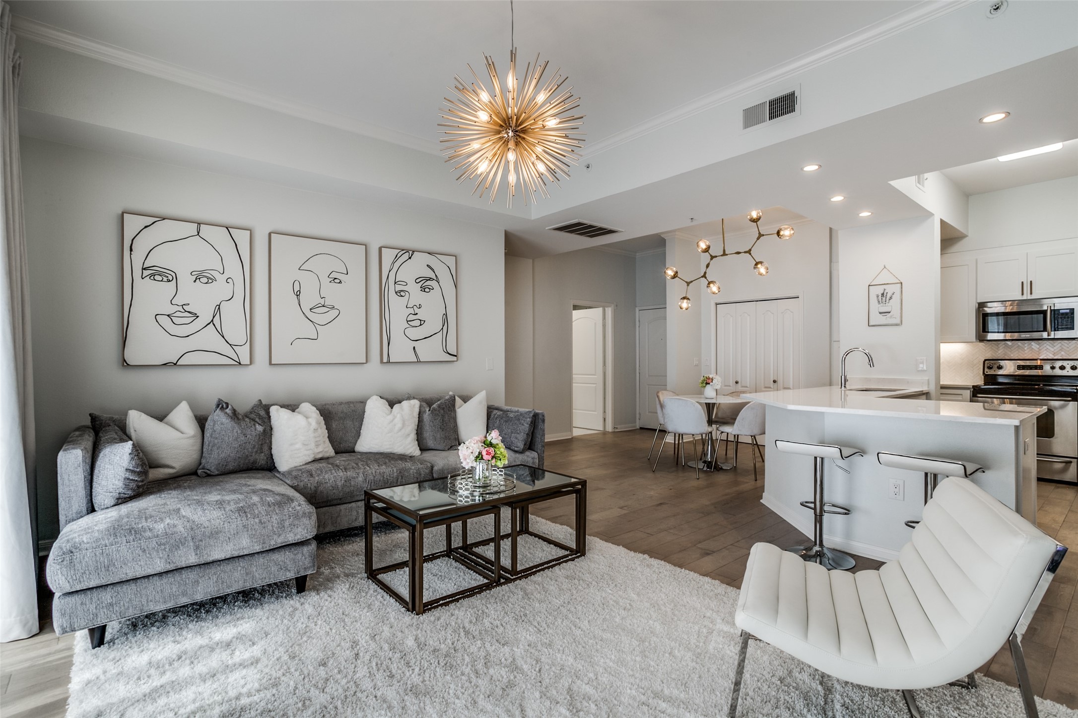 3225 Turtle Creek Boulevard 220