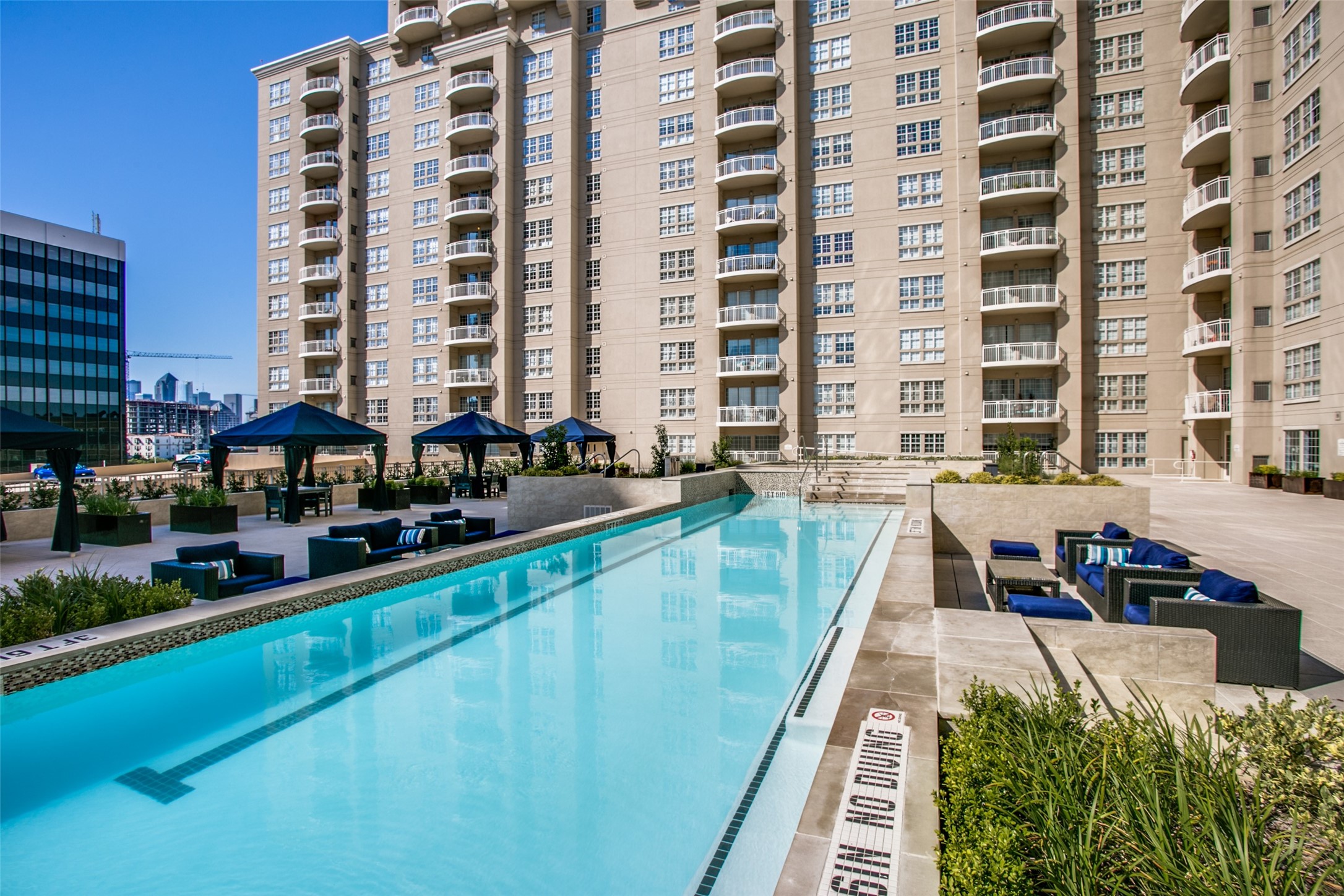 3225 Turtle Creek Boulevard 220