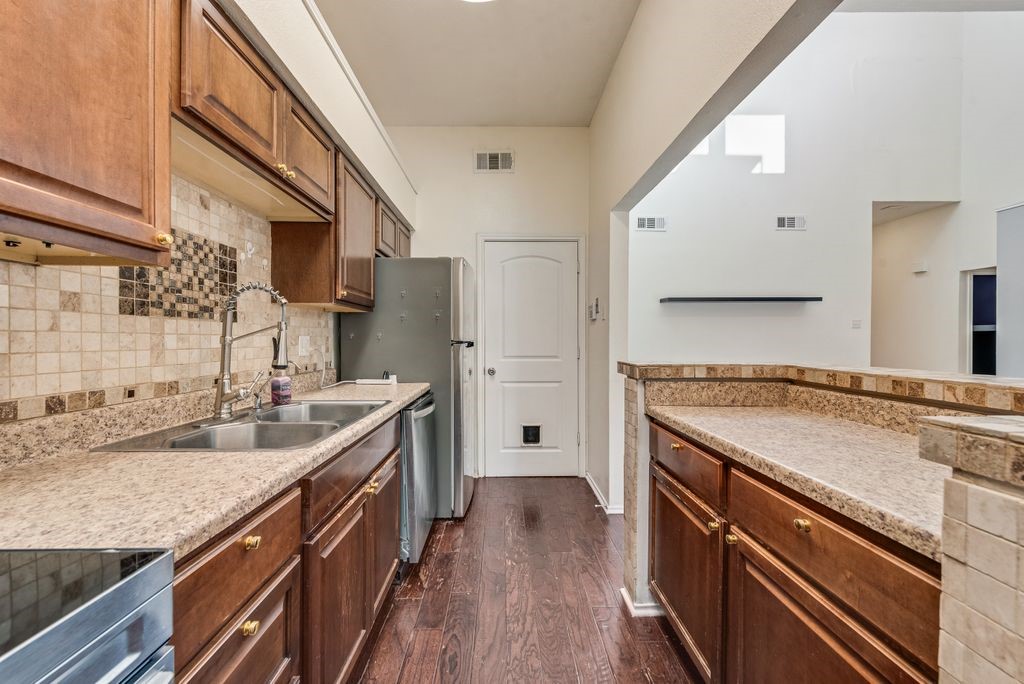 2705 Keller Springs Court
