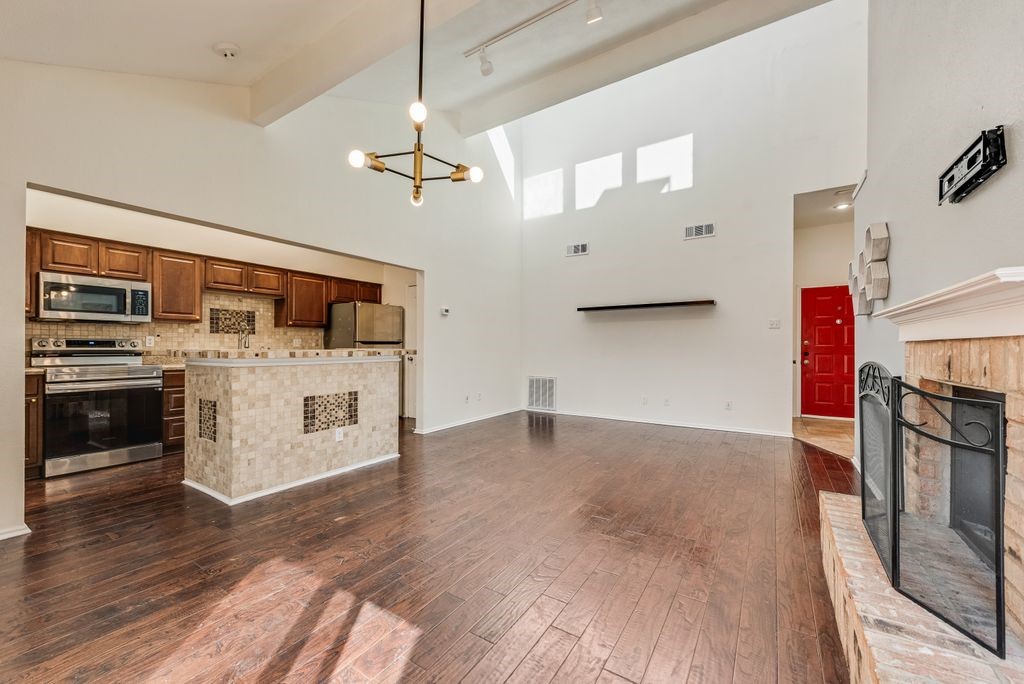 2705 Keller Springs Court