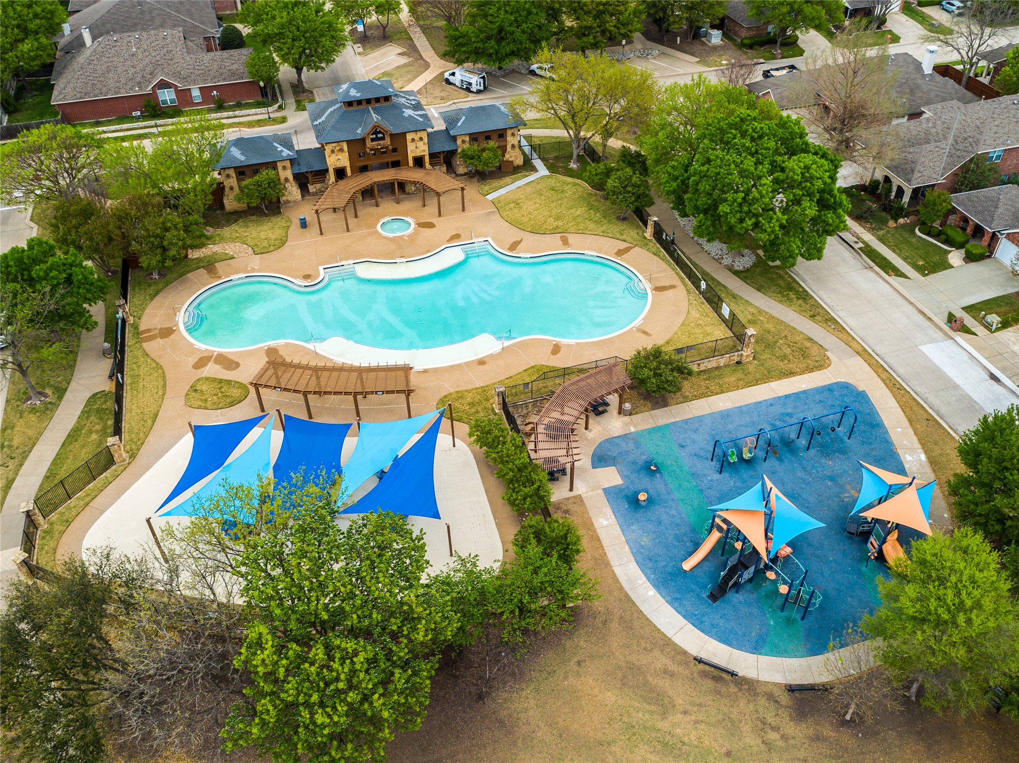 8000 Heritage Palms Trail