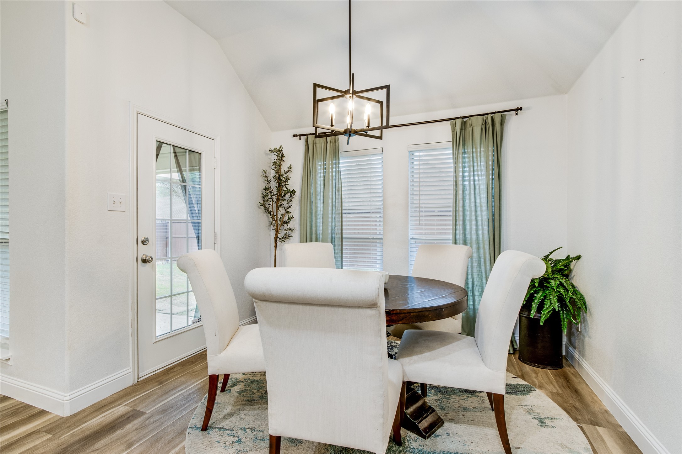 8000 Heritage Palms Trail