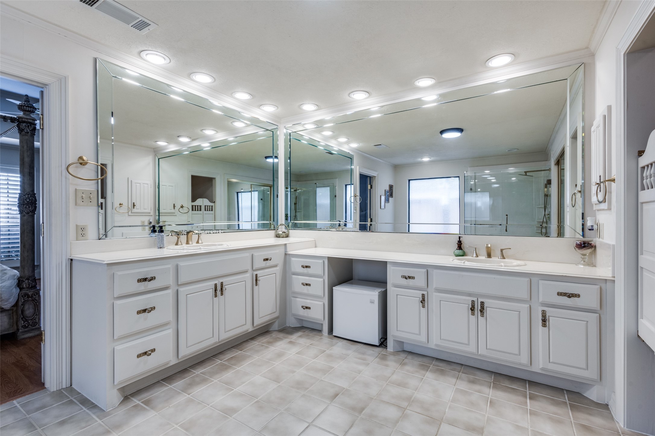 5820 Sky Park Drive