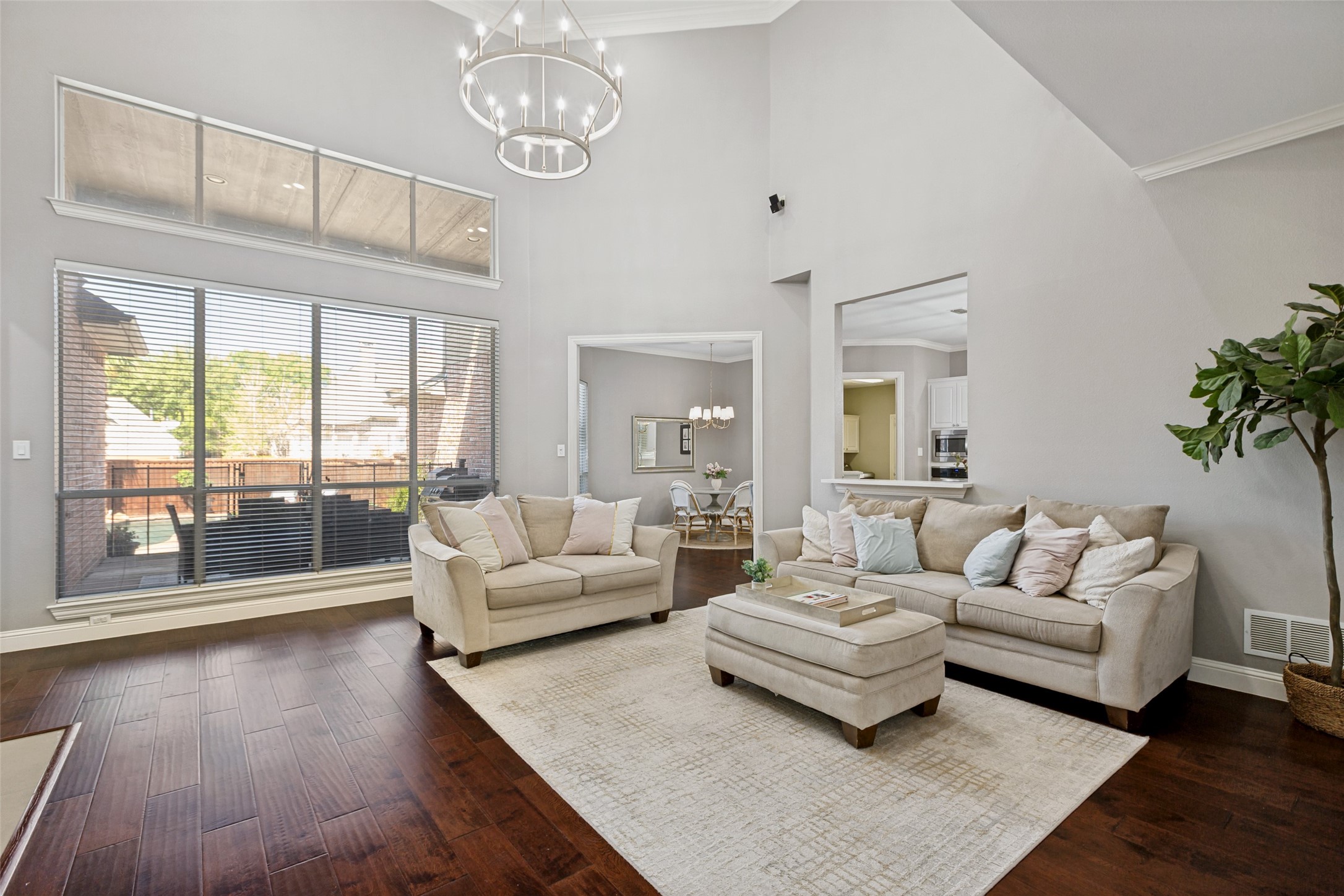 5653 Widgeon Way