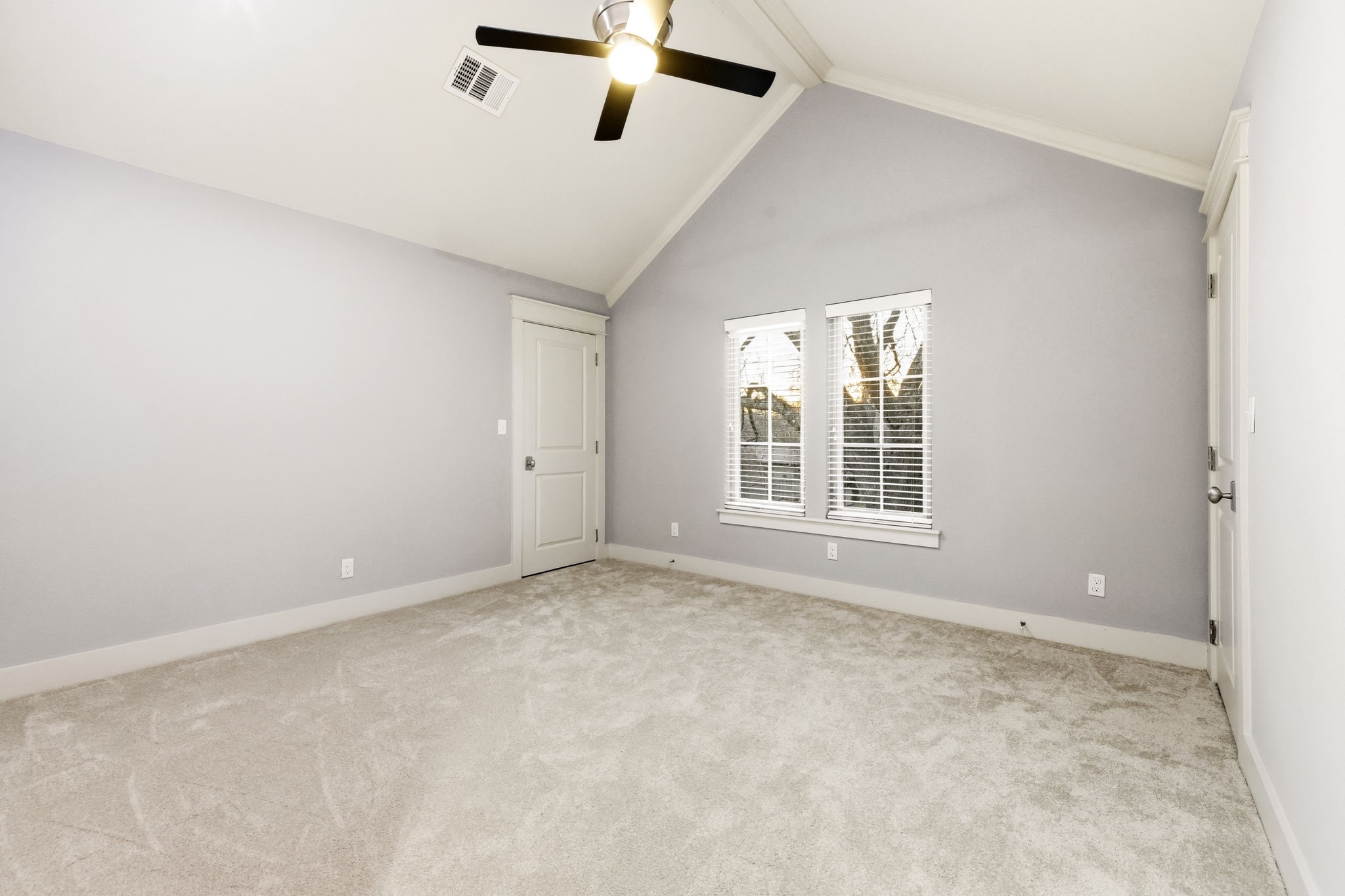 1 Roundrock Circle
