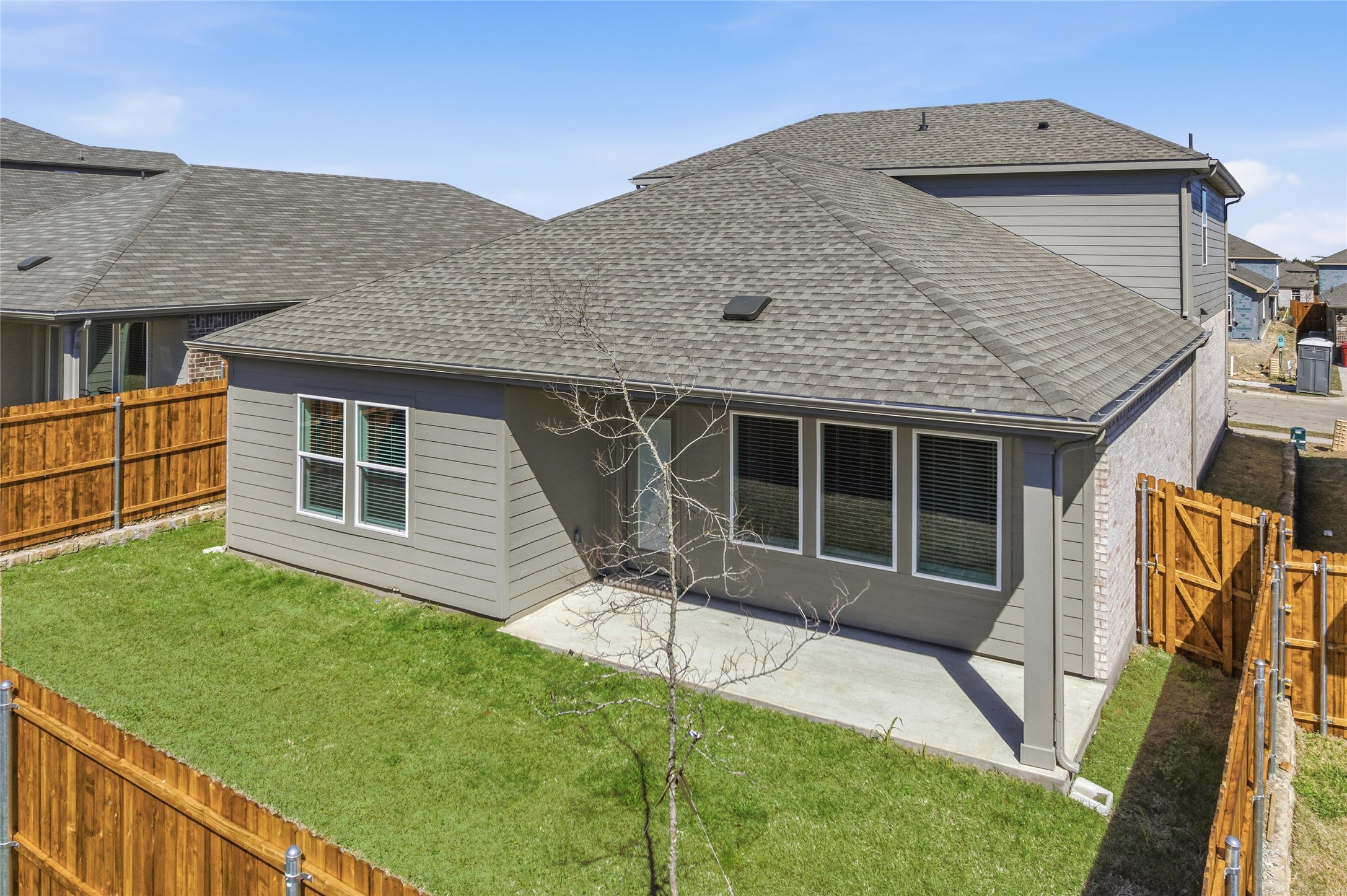 3422 TOMAHAWK Drive