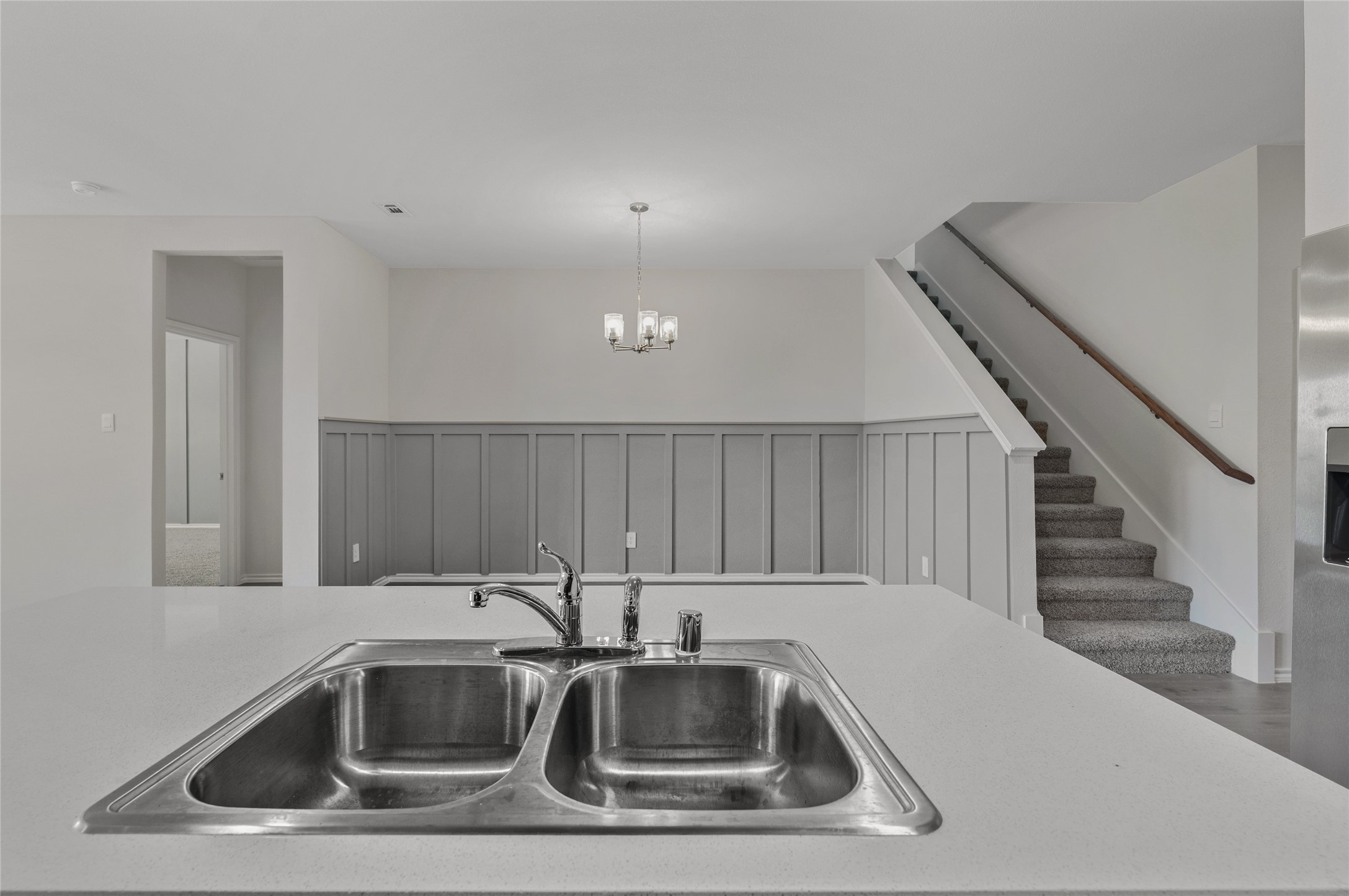 3422 TOMAHAWK Drive