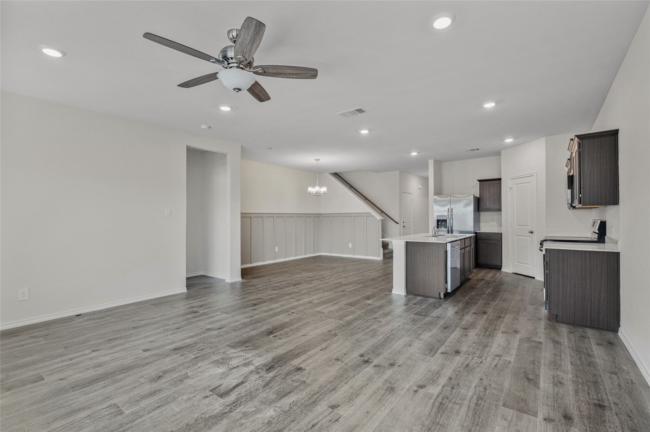 3422 TOMAHAWK Drive