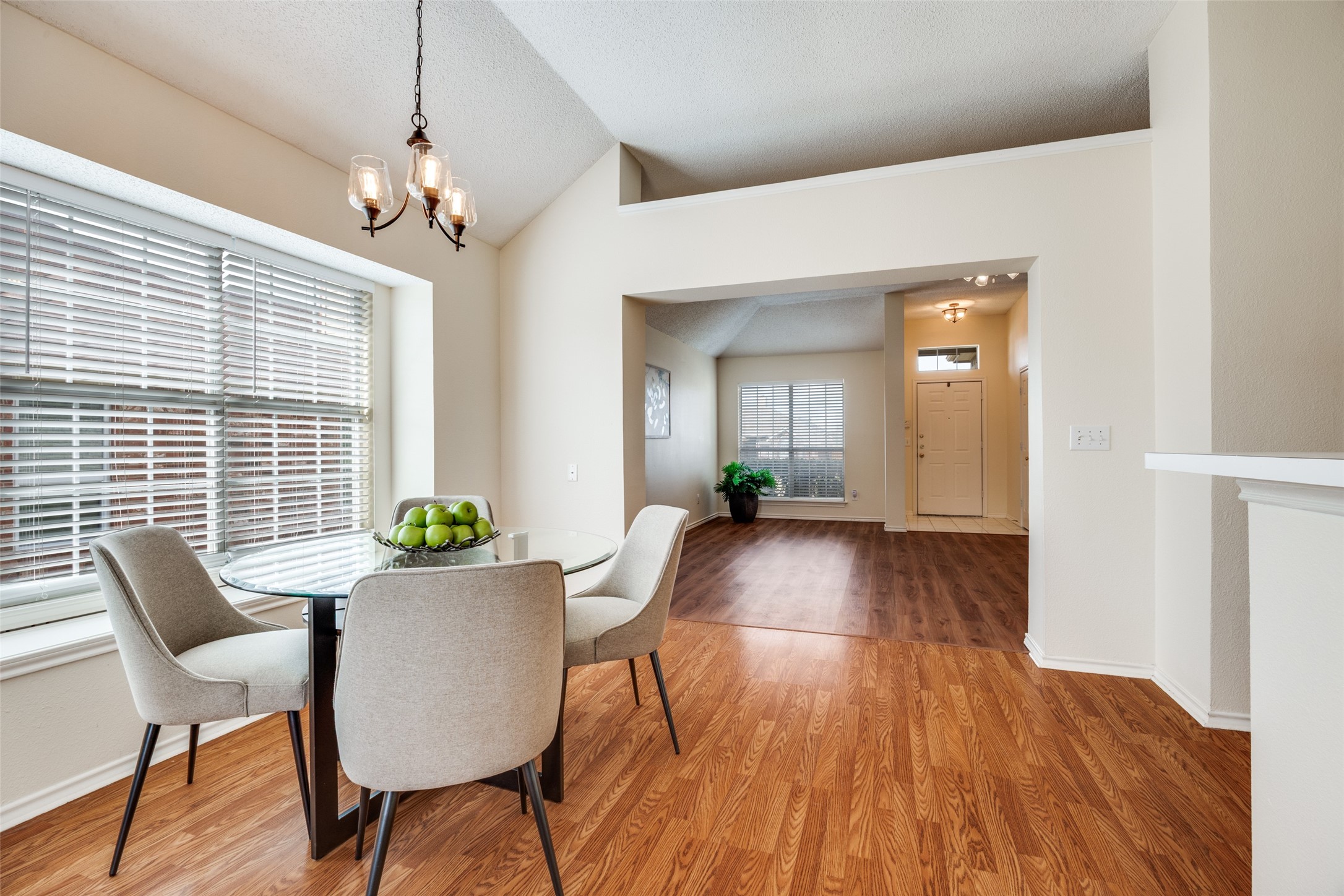 10059 Cambridge Drive