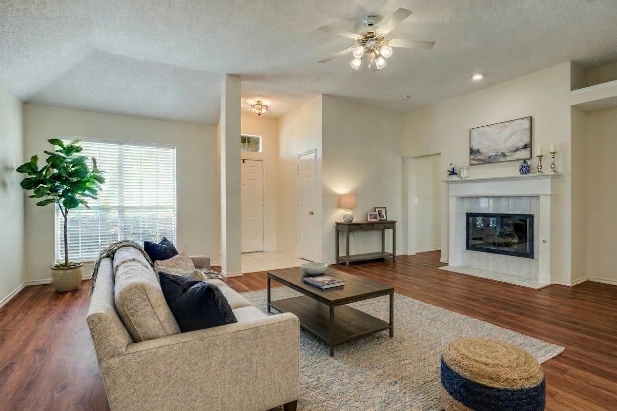 10059 Cambridge Drive
