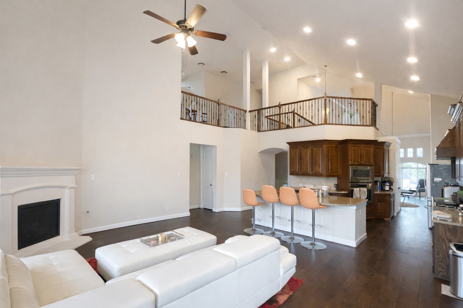 4820 Mulholland Drive