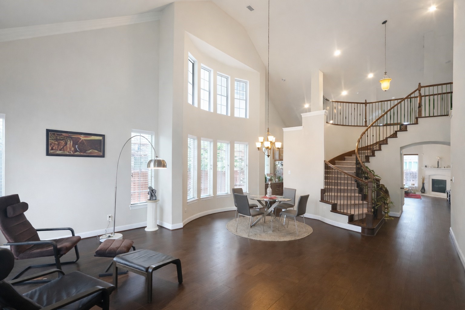 4820 Mulholland Drive