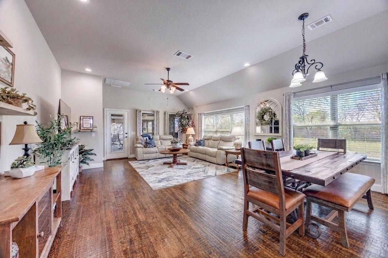 1215 Fire Fly Ridge