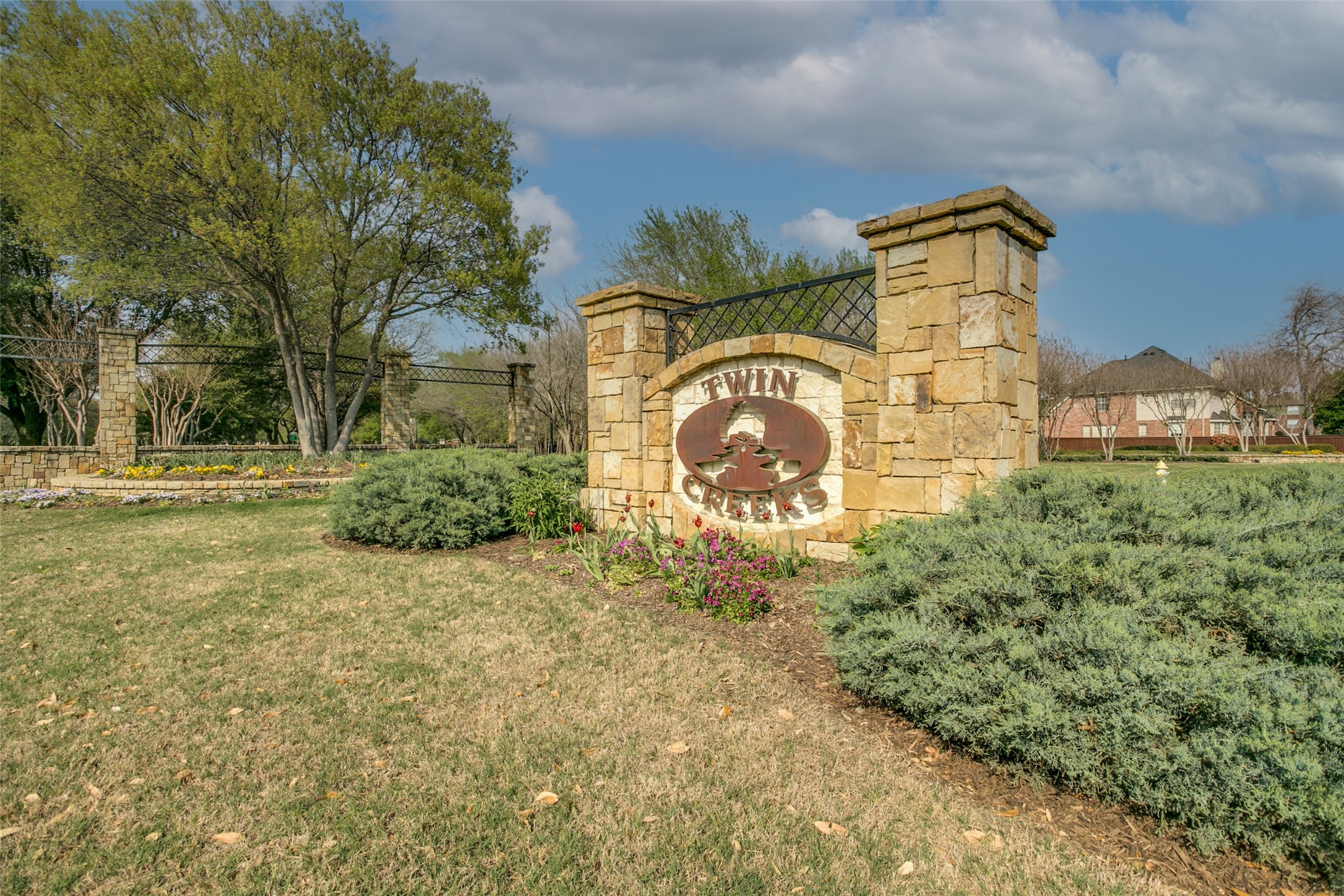 1806 Childress Lane