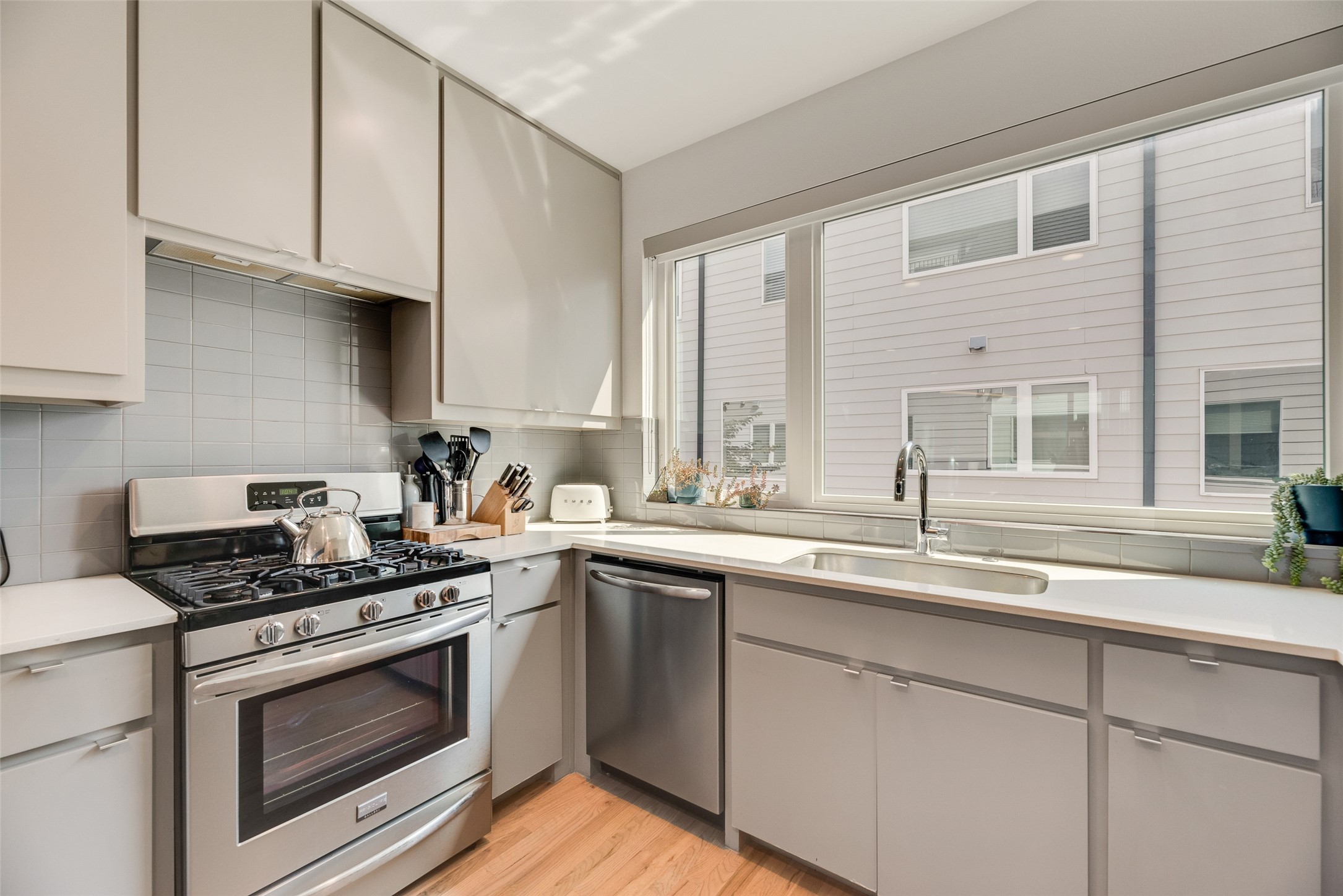 4705 Bryan Street 302