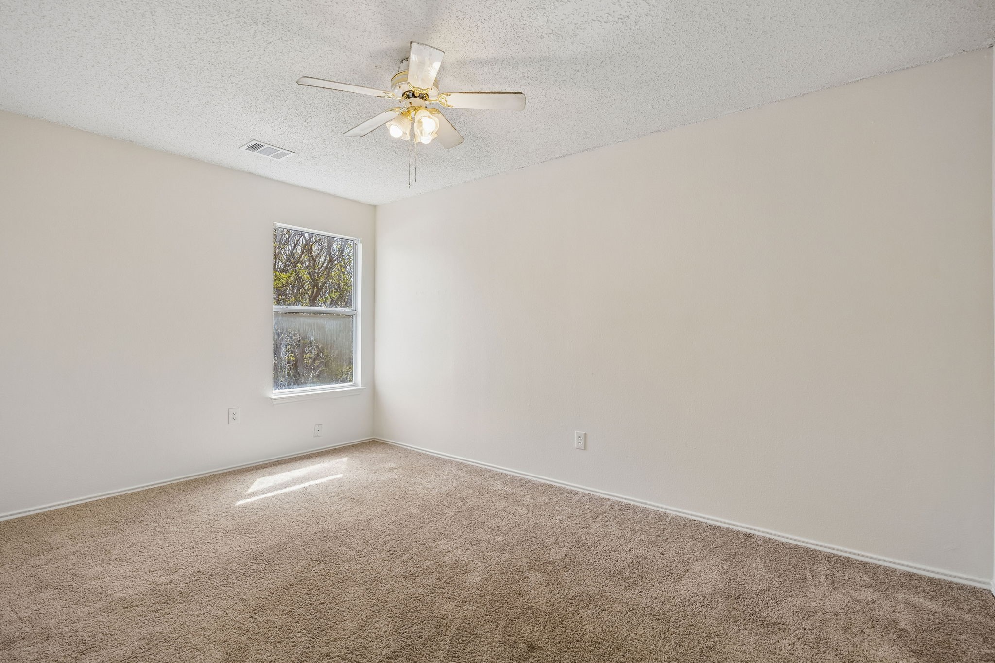 1009 Ridgemont Drive