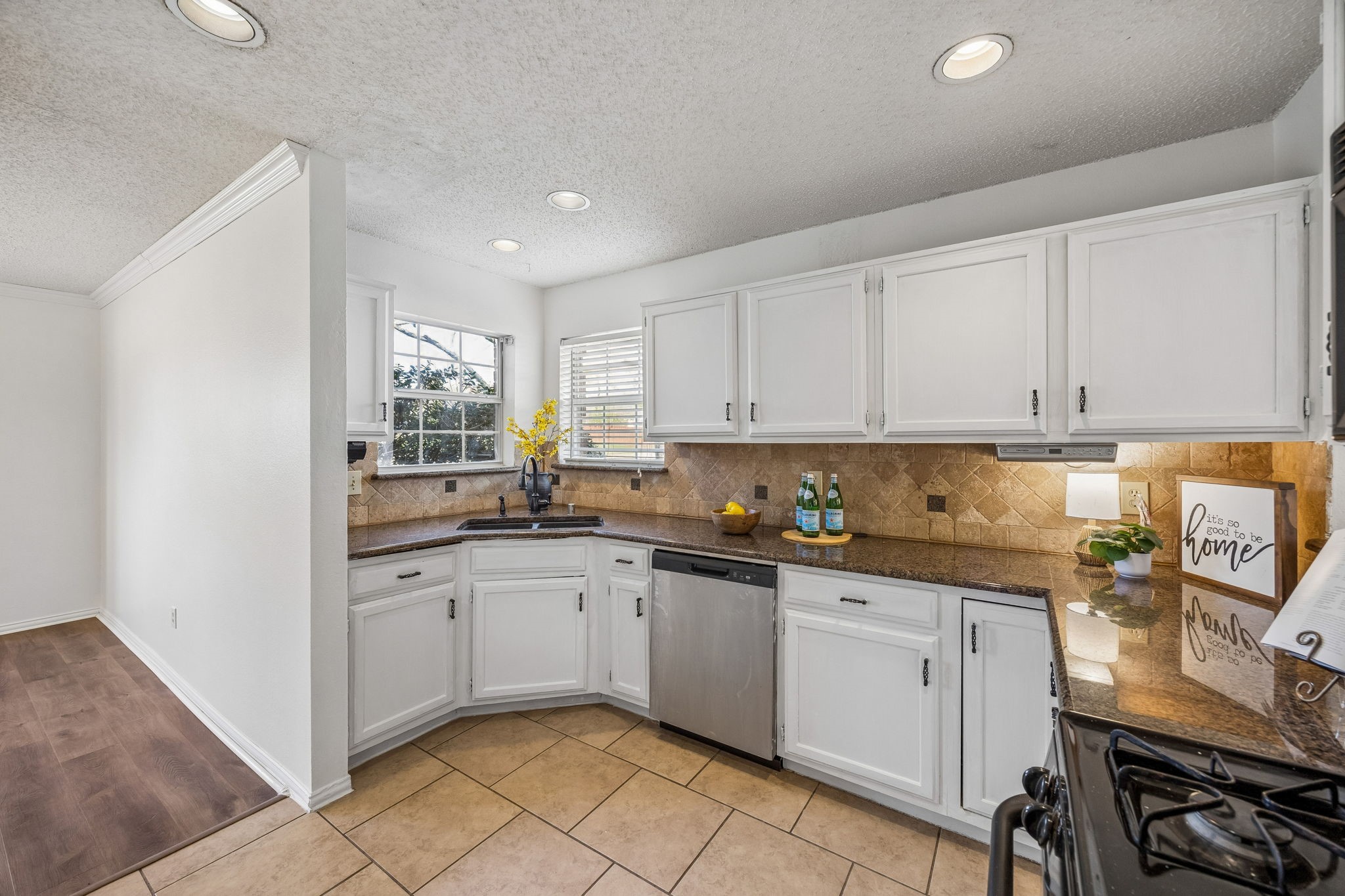 1009 Ridgemont Drive