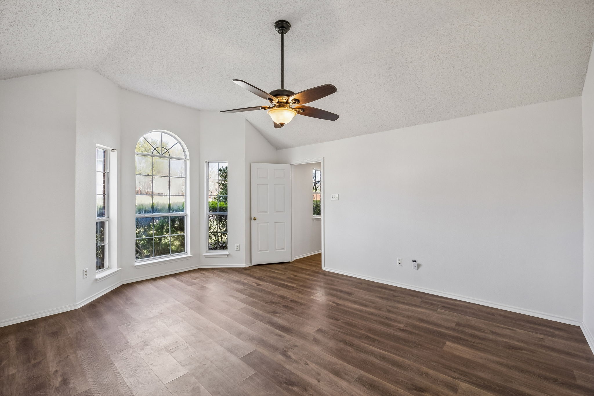 1009 Ridgemont Drive